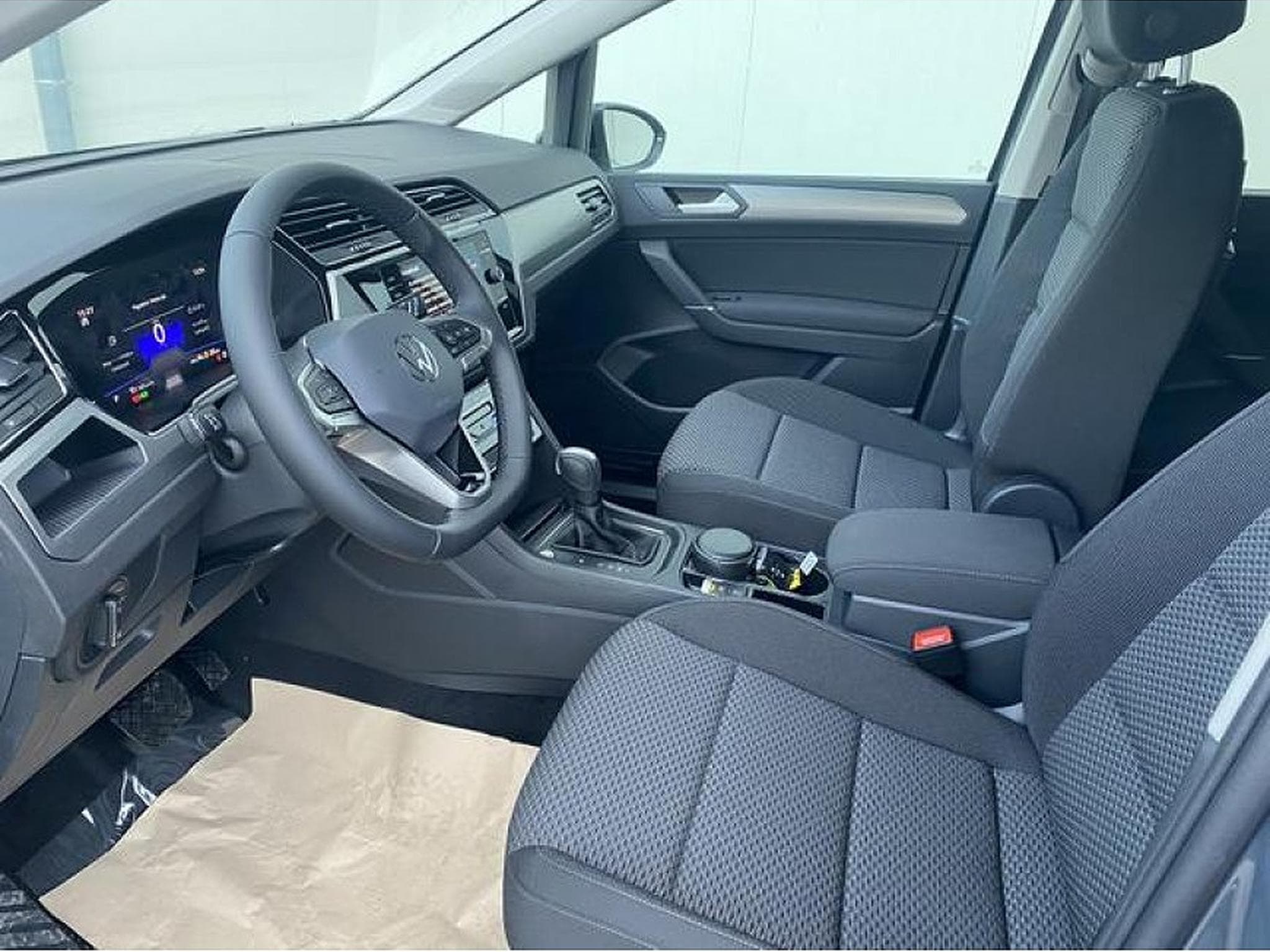 VW Touran (2026) - Photo 7