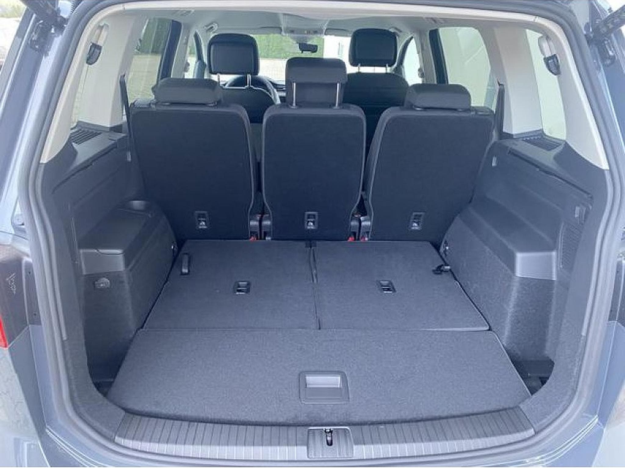 VW Touran (2026) - Photo 9