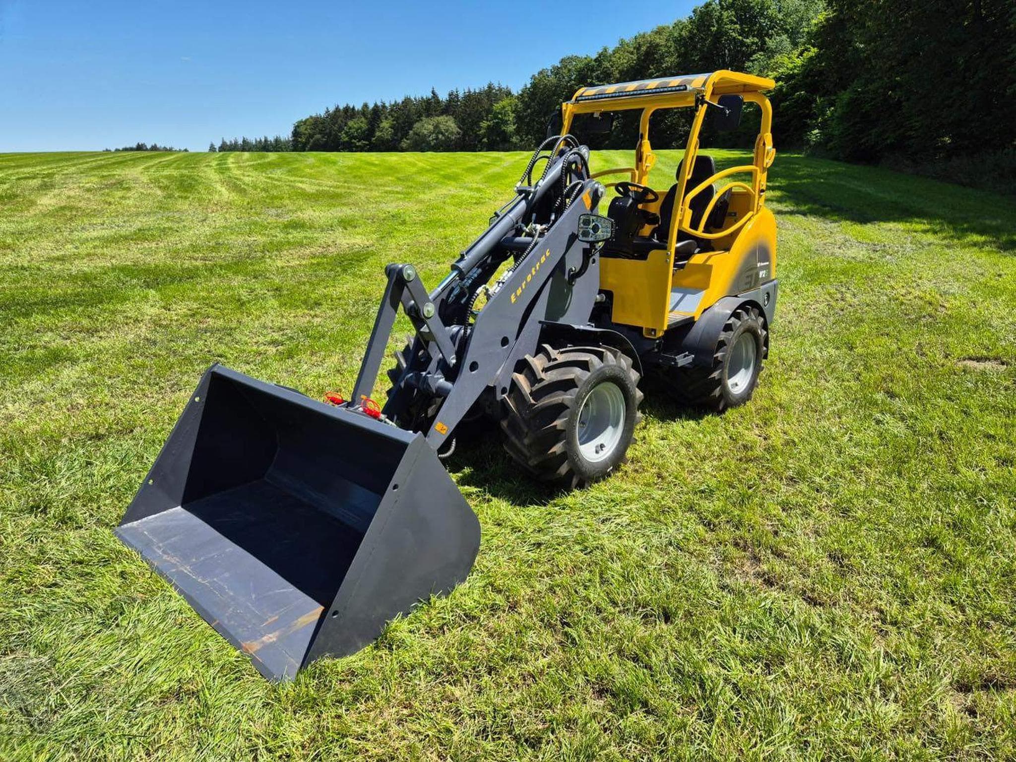 Eurotrac F25 (2024) - Foto 7