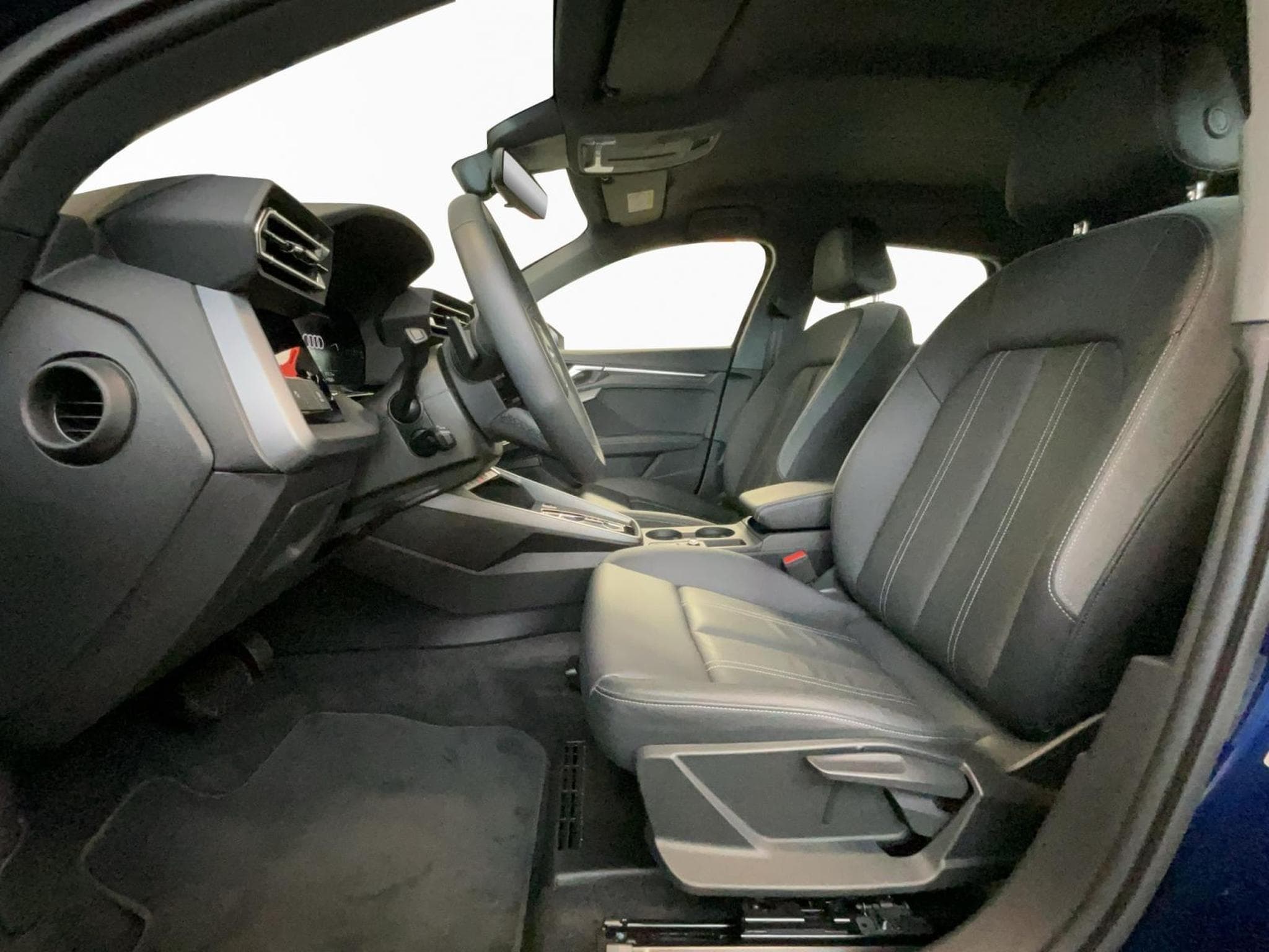 Audi A3 SB+Advanced+30TFSI+S-Tronic (2024) - Photo 9