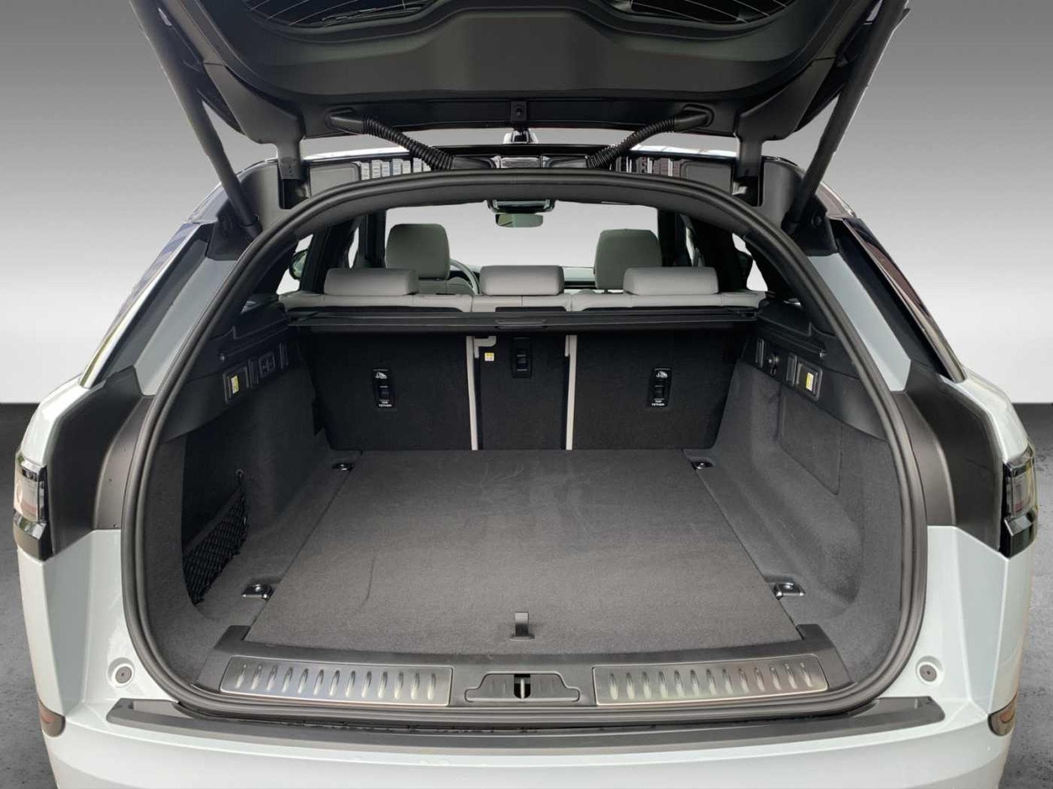 Land-Rover Range Rover Velar P400 Dynamic SE +AHK elektr +8fach 22 Zoll +MERIDIAN SOUND + (2025) - Photo 11