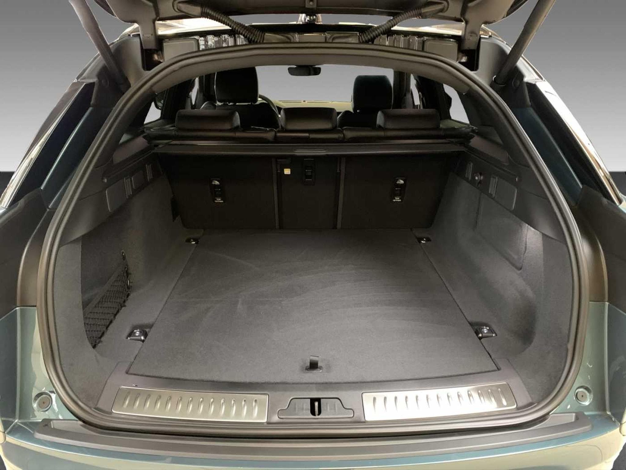 Land-Rover Range Rover Velar D300  Dynamic SE +RADAR TEMPOM +WINTERPAKET (2025) - Photo 11