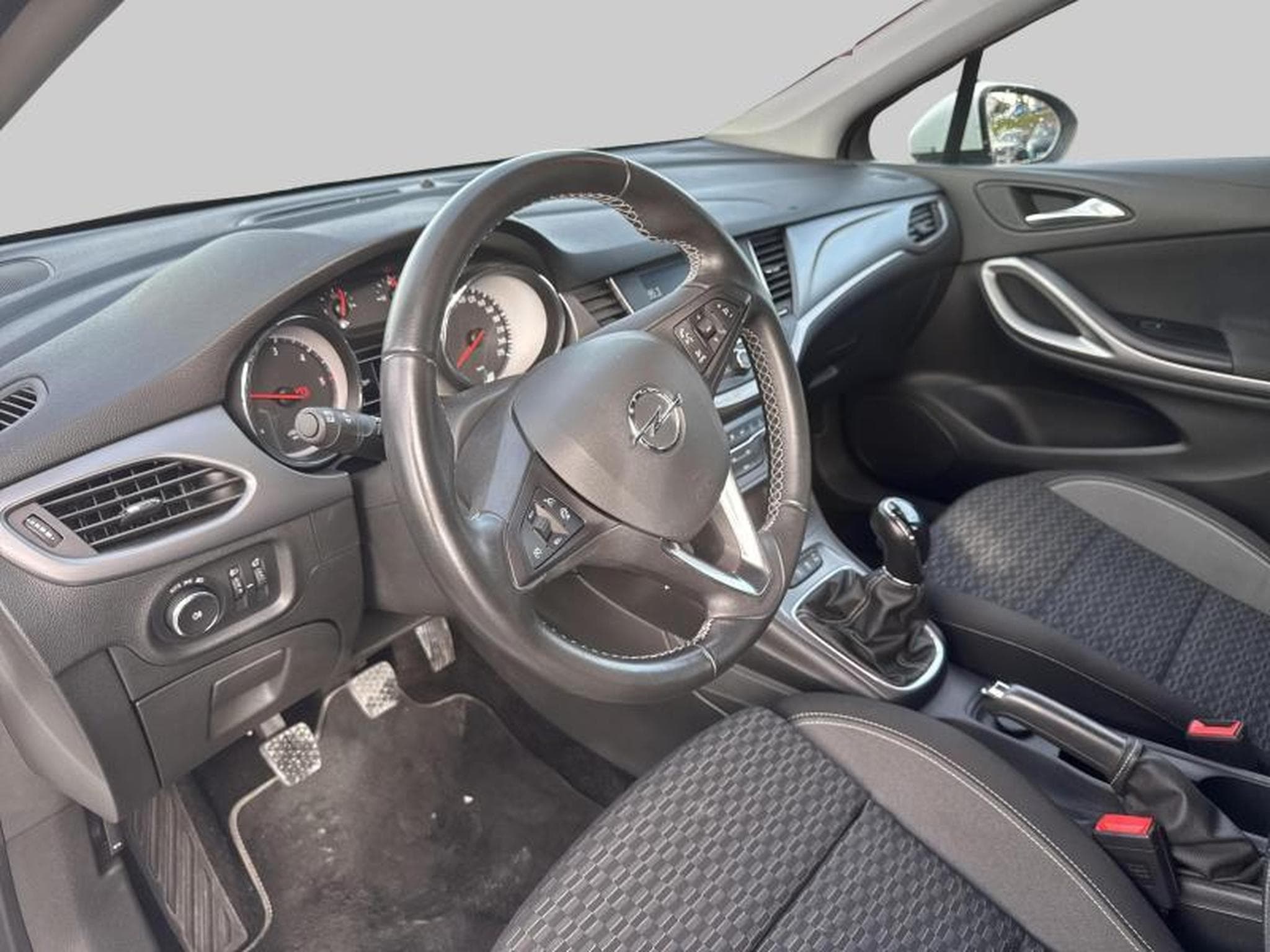 Opel Astra K Edition (2020) - Photo 11