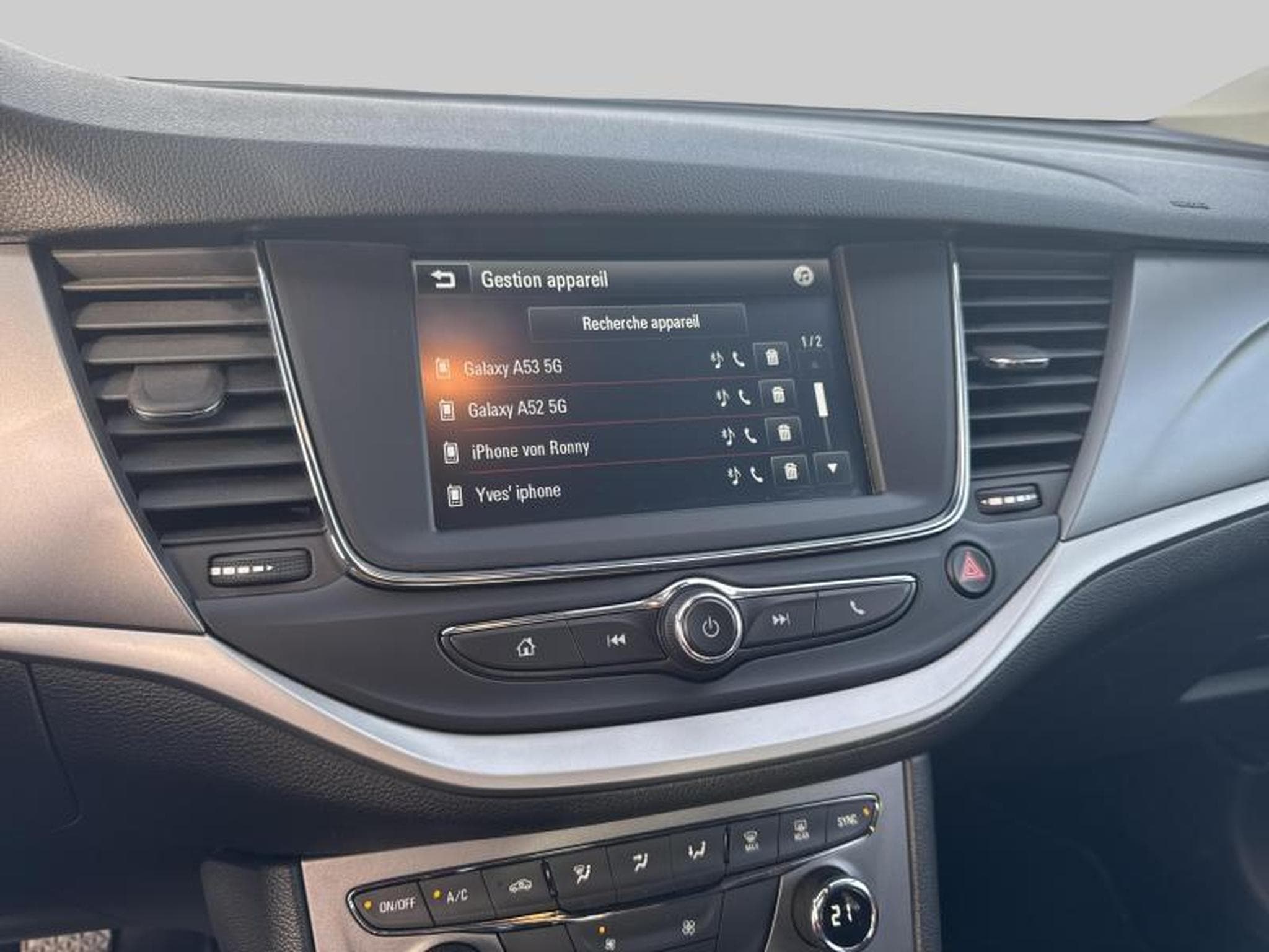 Opel Astra K Edition (2020) - Photo 18