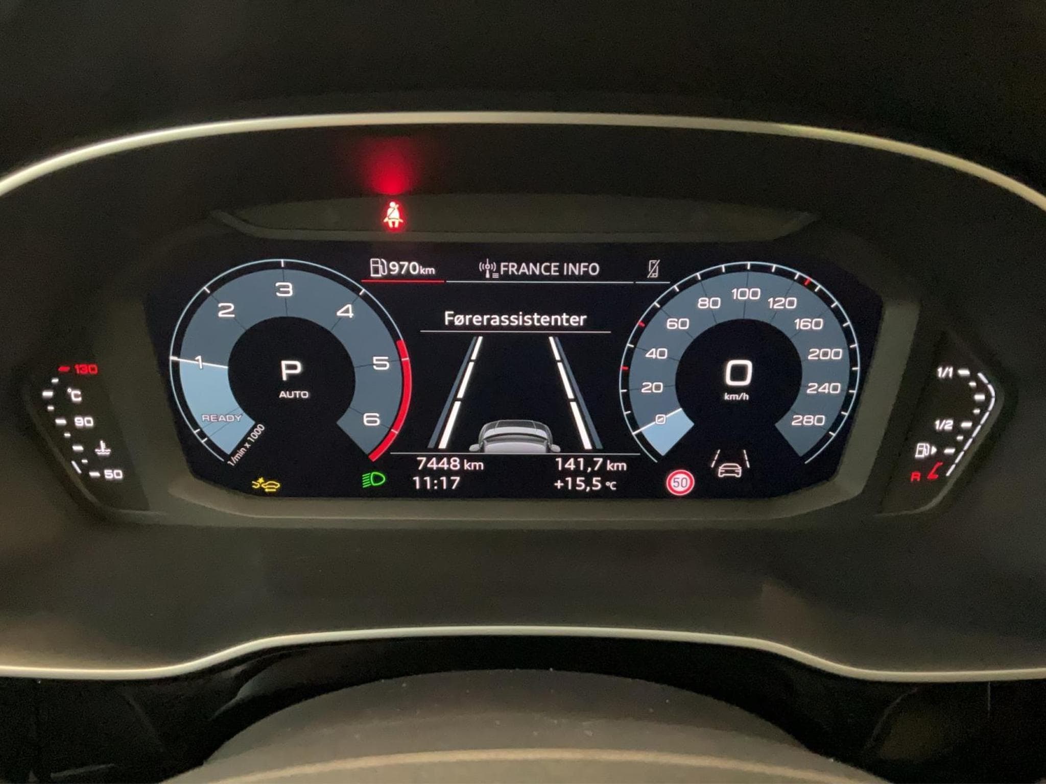 Audi Q3 SB+S-line+S-Tronic+35TDI+LED (2025) - Foto 11