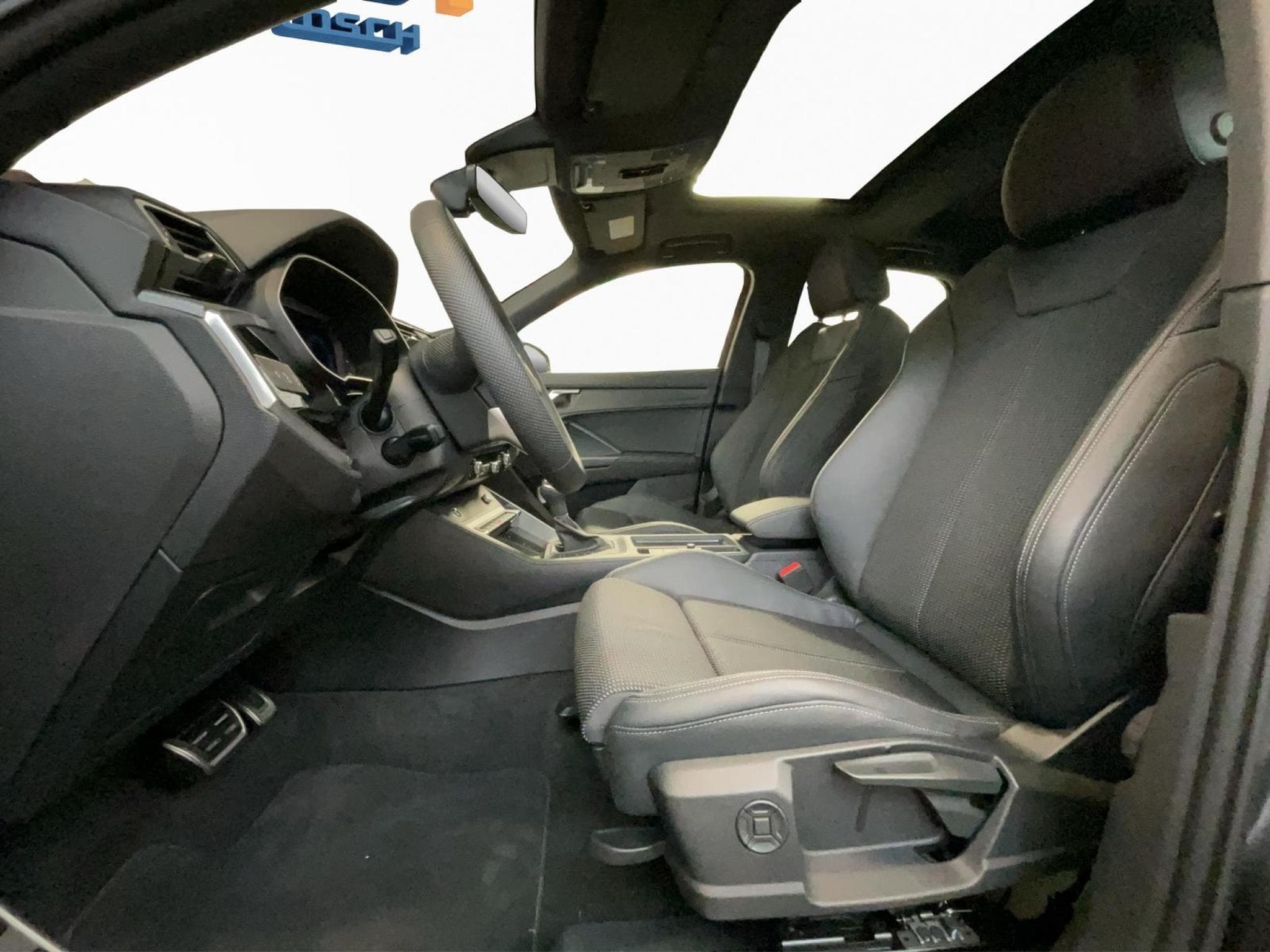 Audi Q3 SB+S-line+S-Tronic+35TDI+LED (2025) - Foto 9