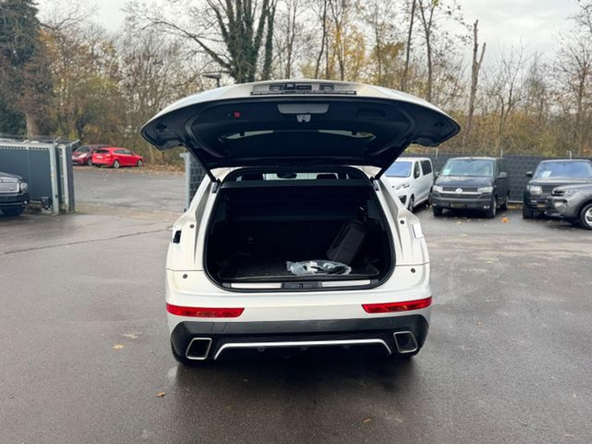 DS Automobiles DS7 DS7 E-TENSE 300 KW OPERA 4X4*LED*NAVI* (2022) - Foto 9