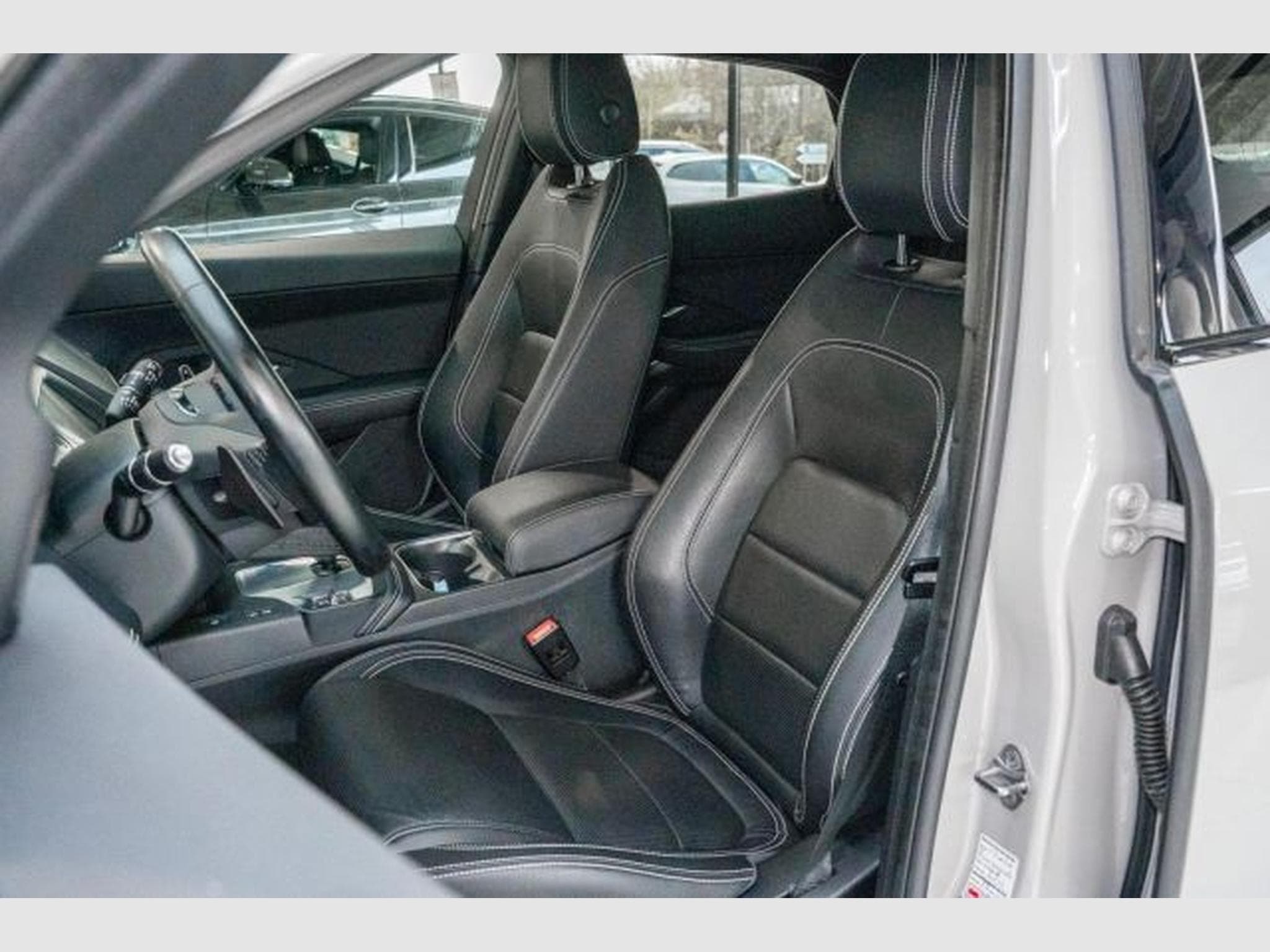 Jaguar E-Pace E-PACE 2.0 D R-Dynamic S AWD Autom. NAVI LED RFK (2021) - Photo 11