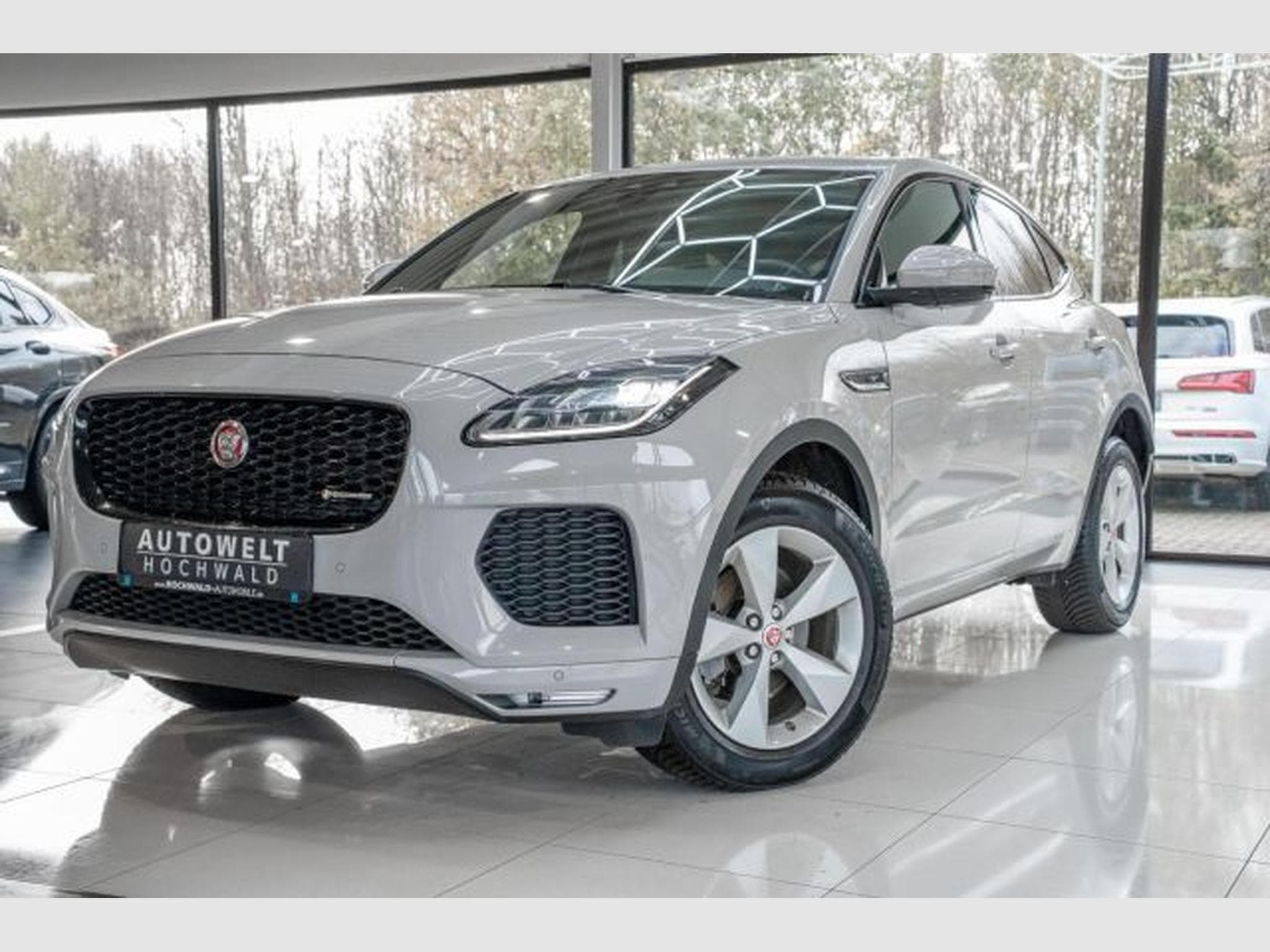 Jaguar E-Pace E-PACE 2.0 D R-Dynamic S AWD Autom. NAVI LED RFK (2021) - Photo 2