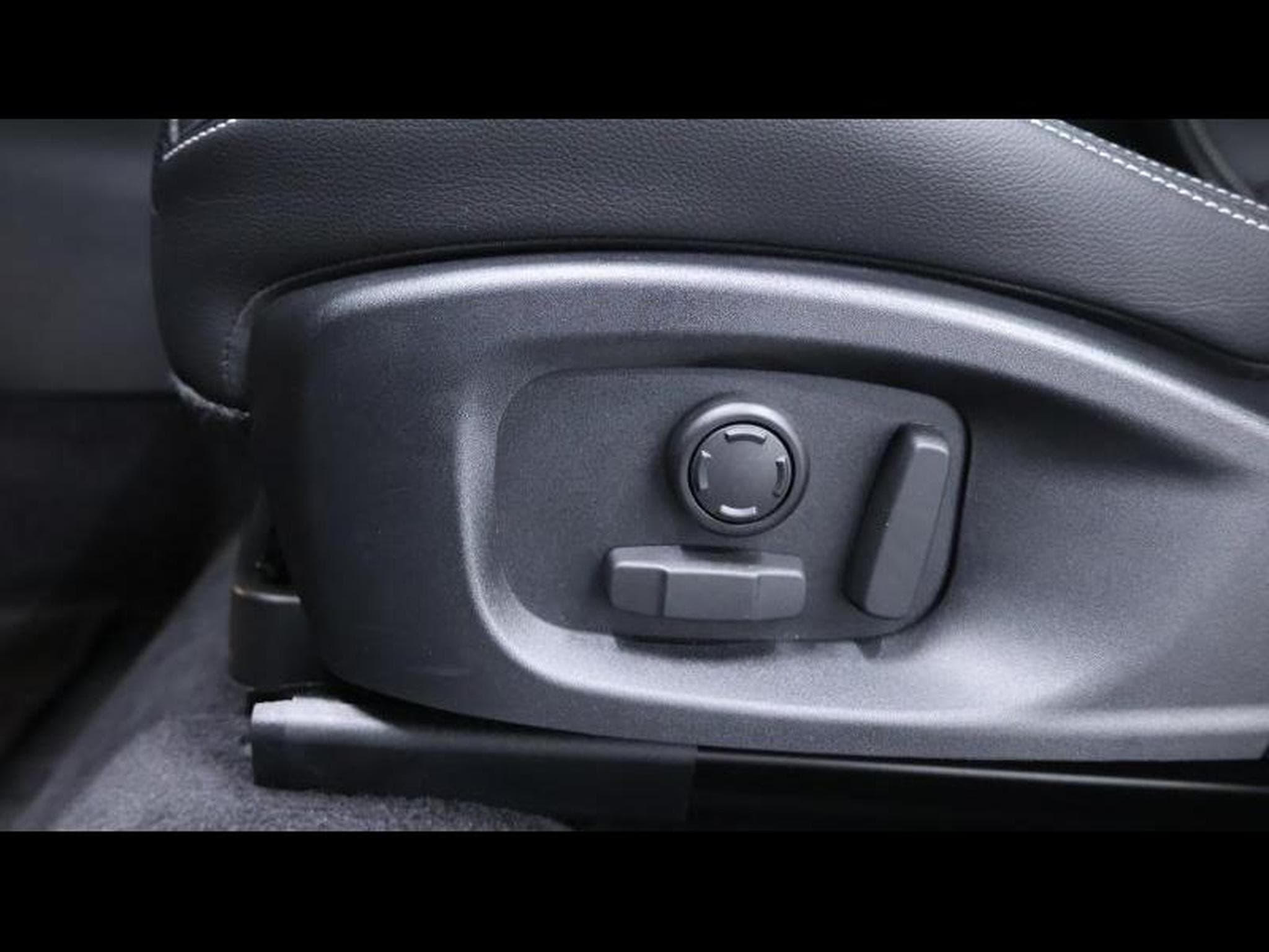 Jaguar E-Pace D165 S R-Dynamic AWD Auto (2024) - Foto 23