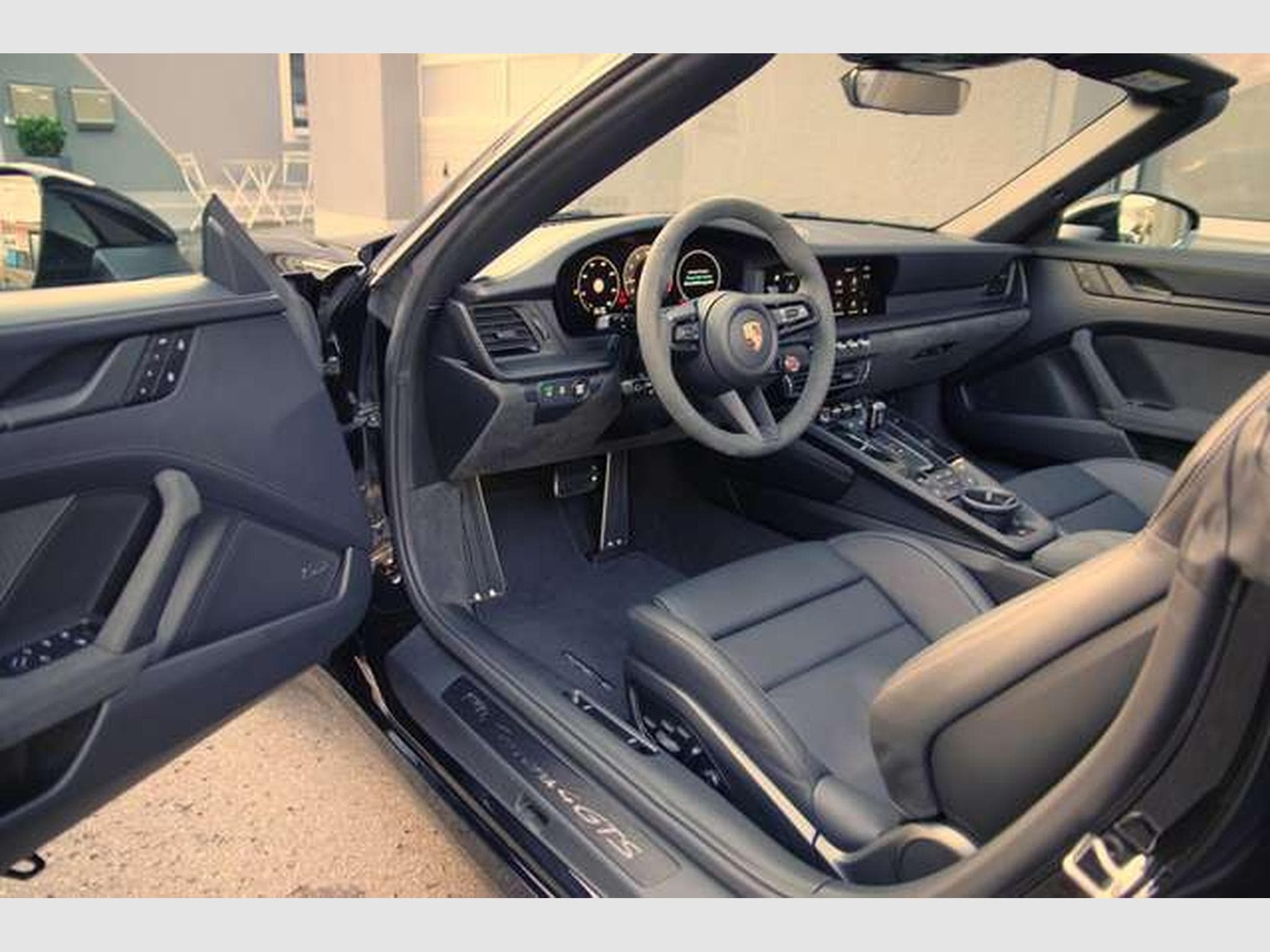 Porsche 911 992.2 4 GTS*Sitzlüft,Schutzfolie,18-W.,BOSE,360° (2025) - Foto 4