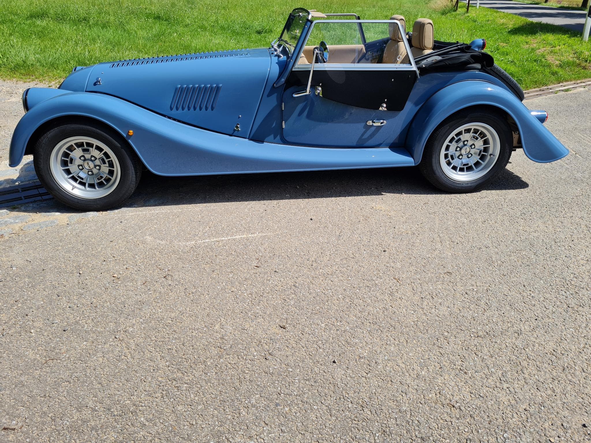 Morgan Plus 4 Plus Four MY2025 (2025) - Photo 2