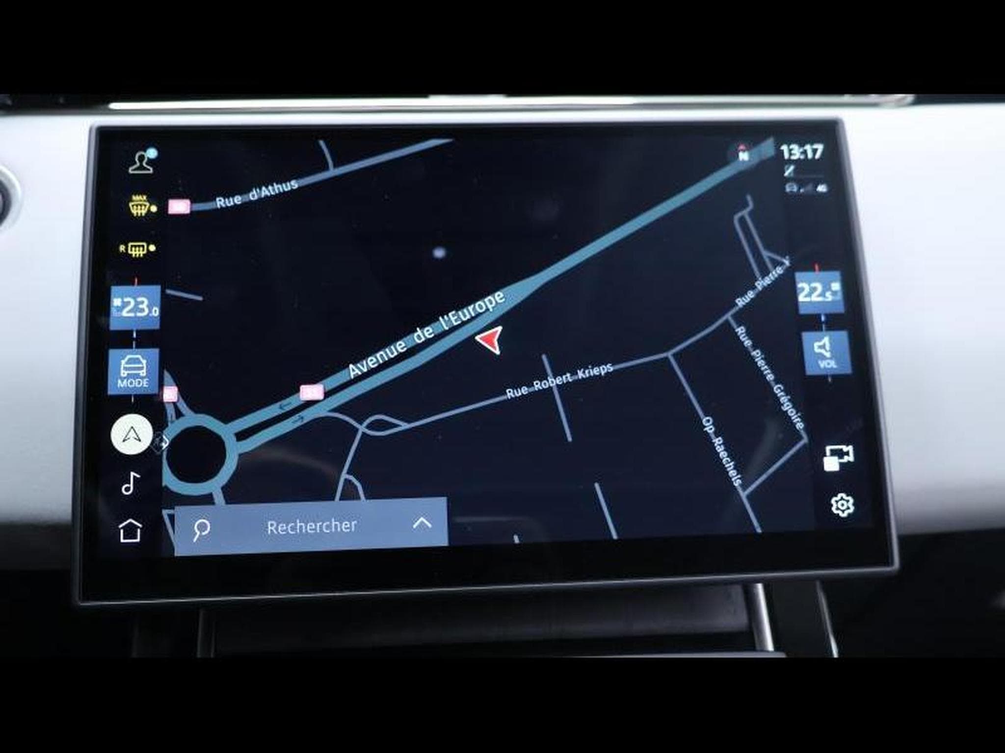 Land-Rover Range Rover Evoque D200 Dynamic SE AWD Auto (2025) - Photo 20