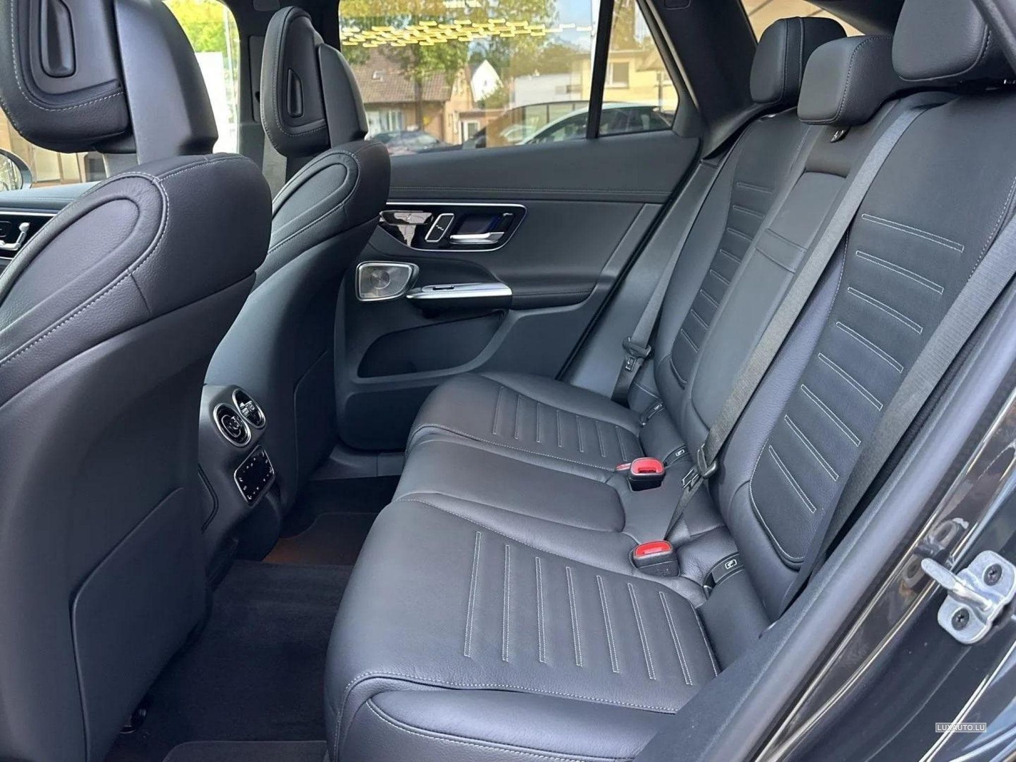 Mercedes GLC 300 4M/AMGPrem+/Technique/Distr+Q/Pano/AHK (2023) - Photo 9