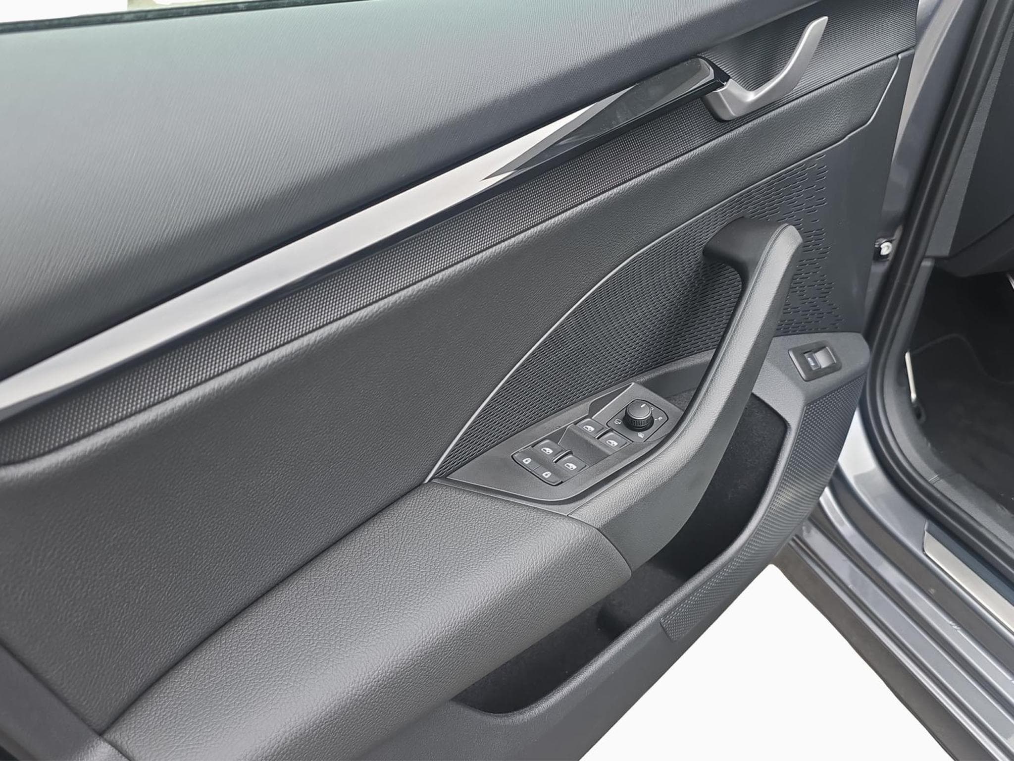 Skoda Octavia RS (2025) - Foto 17