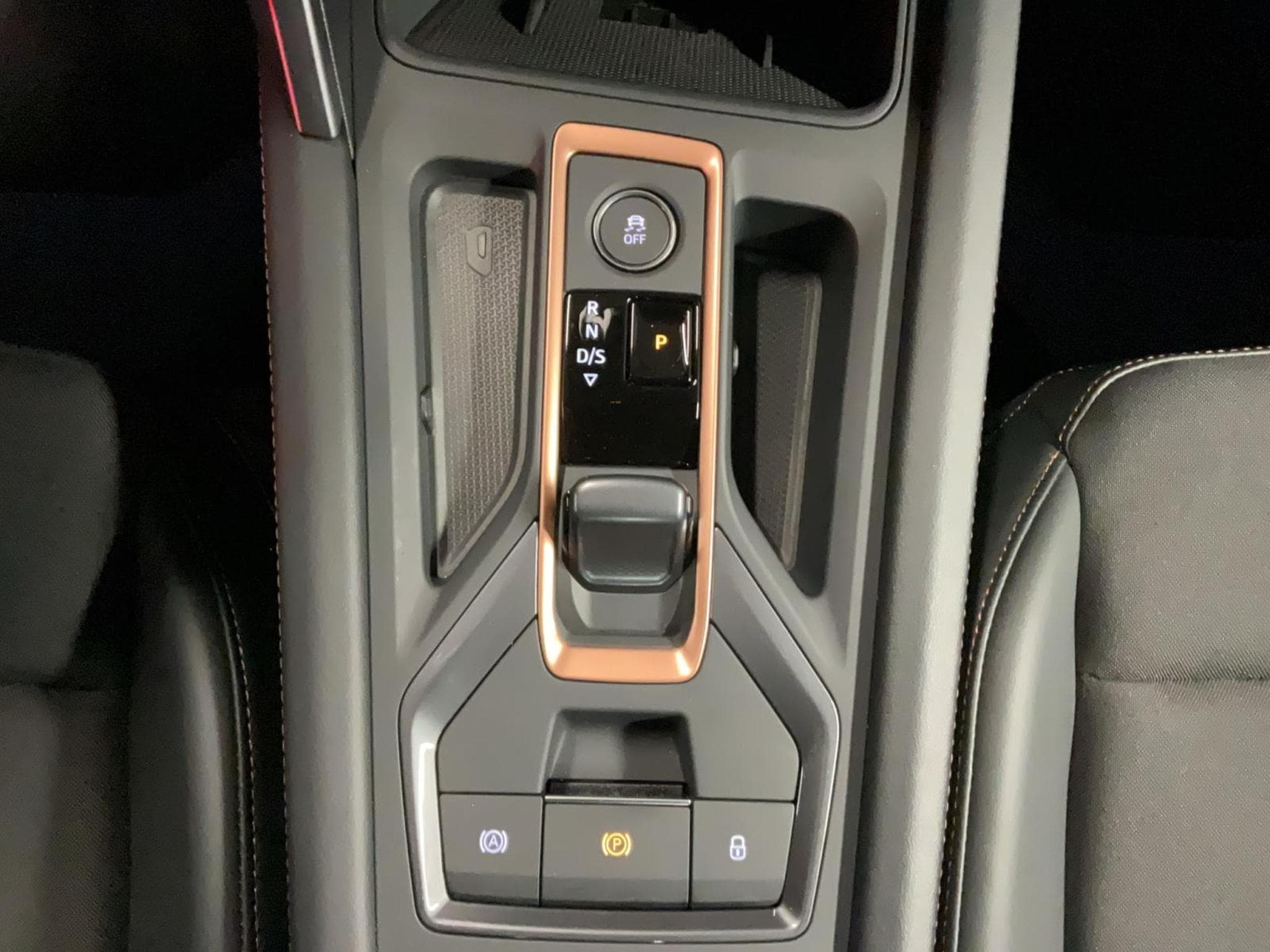 Cupra Leon Pure-Perf.+DSG+Navi+Rear-View (2024) - Foto 12