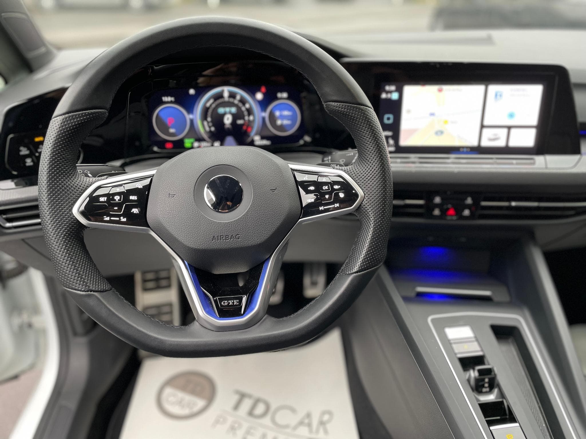 VW Golf 8 GTE 1.4 TSI 245CV DSG (2020) - Photo 8