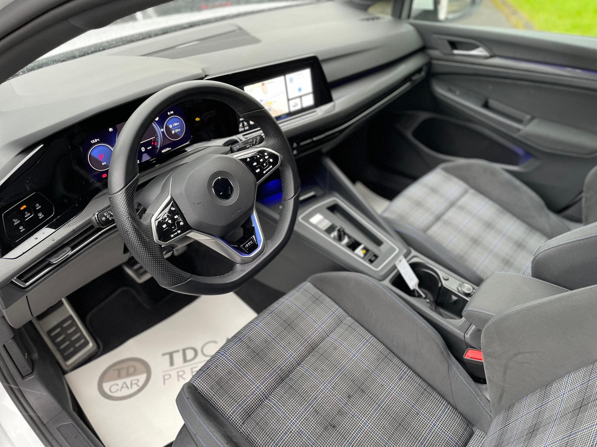 VW Golf 8 GTE 1.4 TSI 245CV DSG (2020) - Photo 6