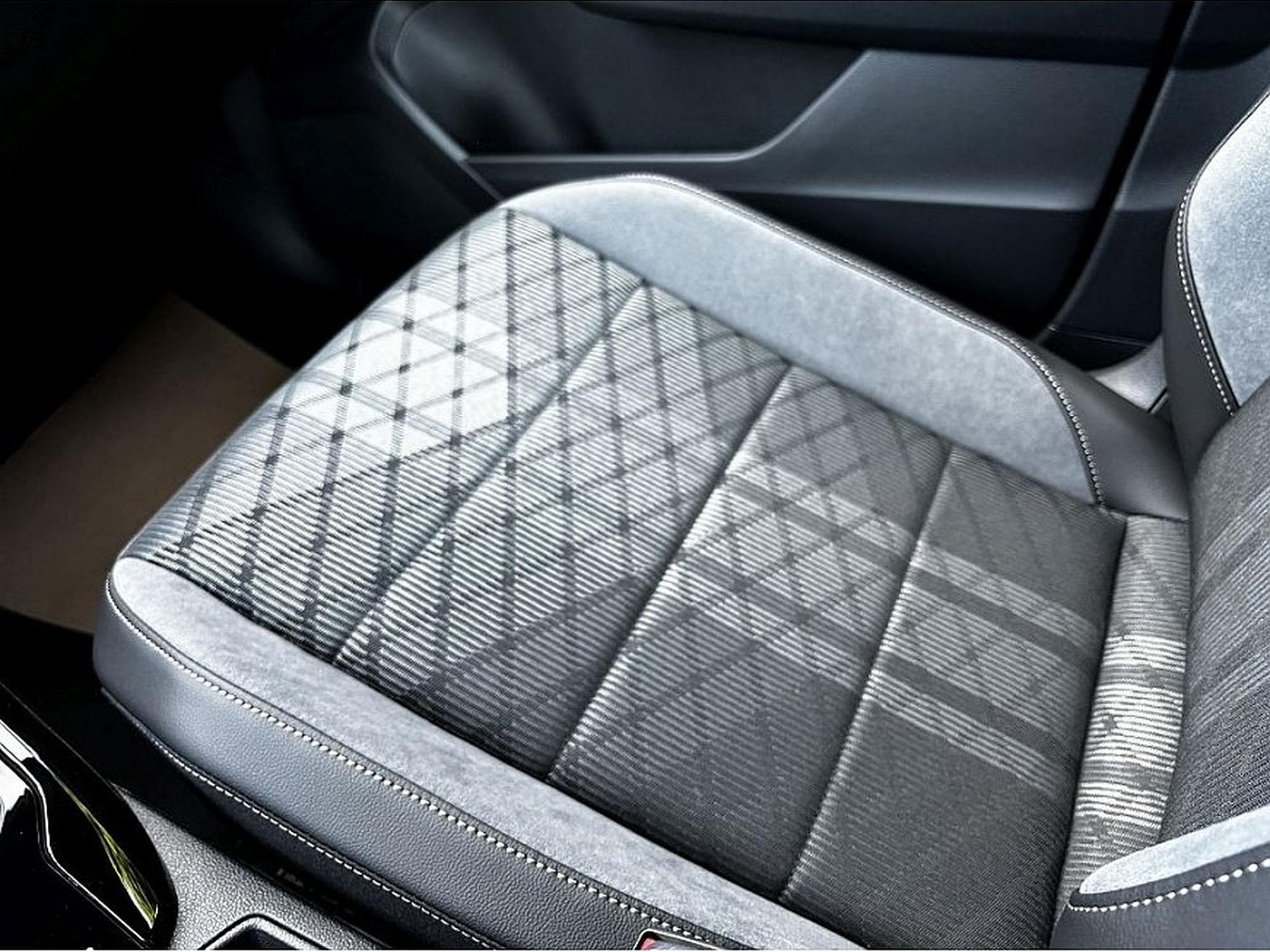 VW T-Roc (2026) - Photo 15