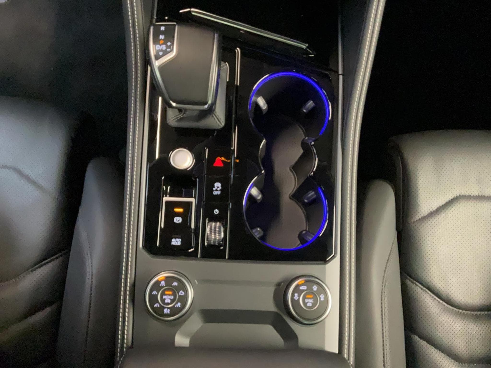 VW Touareg Elegance+V6+PHEV+4Motion+Luft. (2024) - Photo 12