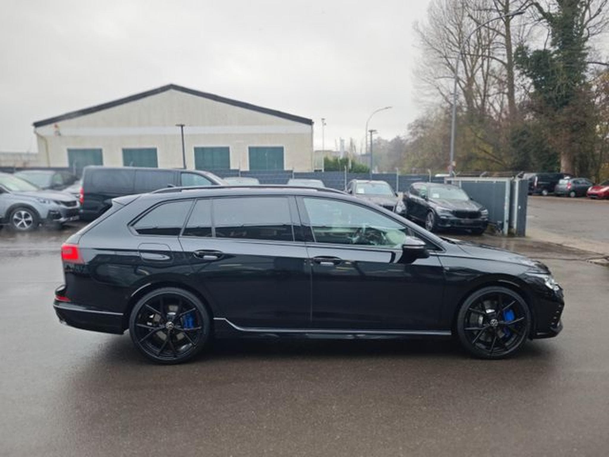 VW Golf Golf VIII R VARIANT 4M*PERFORM*MATRIX*PANO*1.HD* (2023) - Photo 14