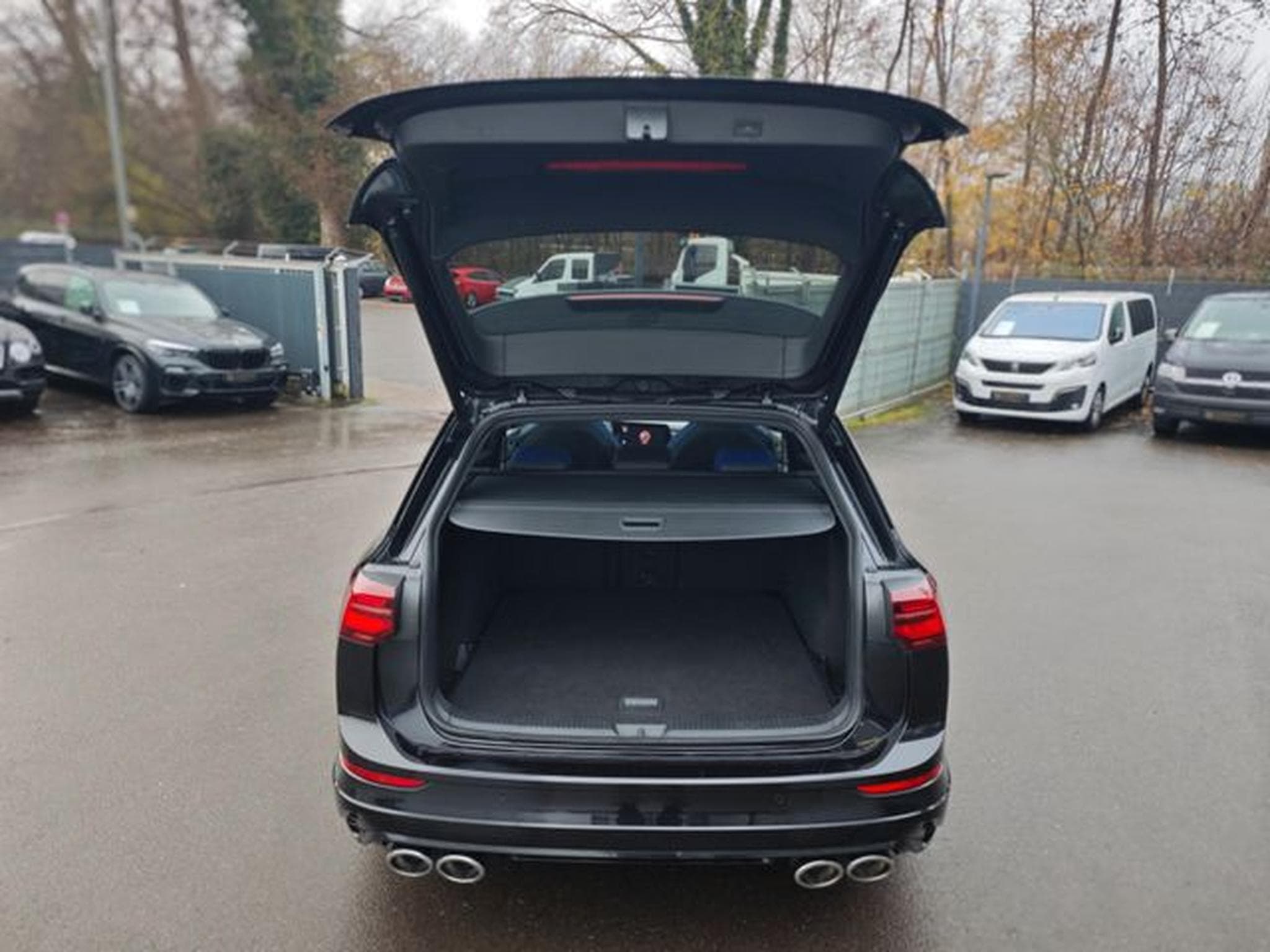 VW Golf Golf VIII R VARIANT 4M*PERFORM*MATRIX*PANO*1.HD* (2023) - Photo 9