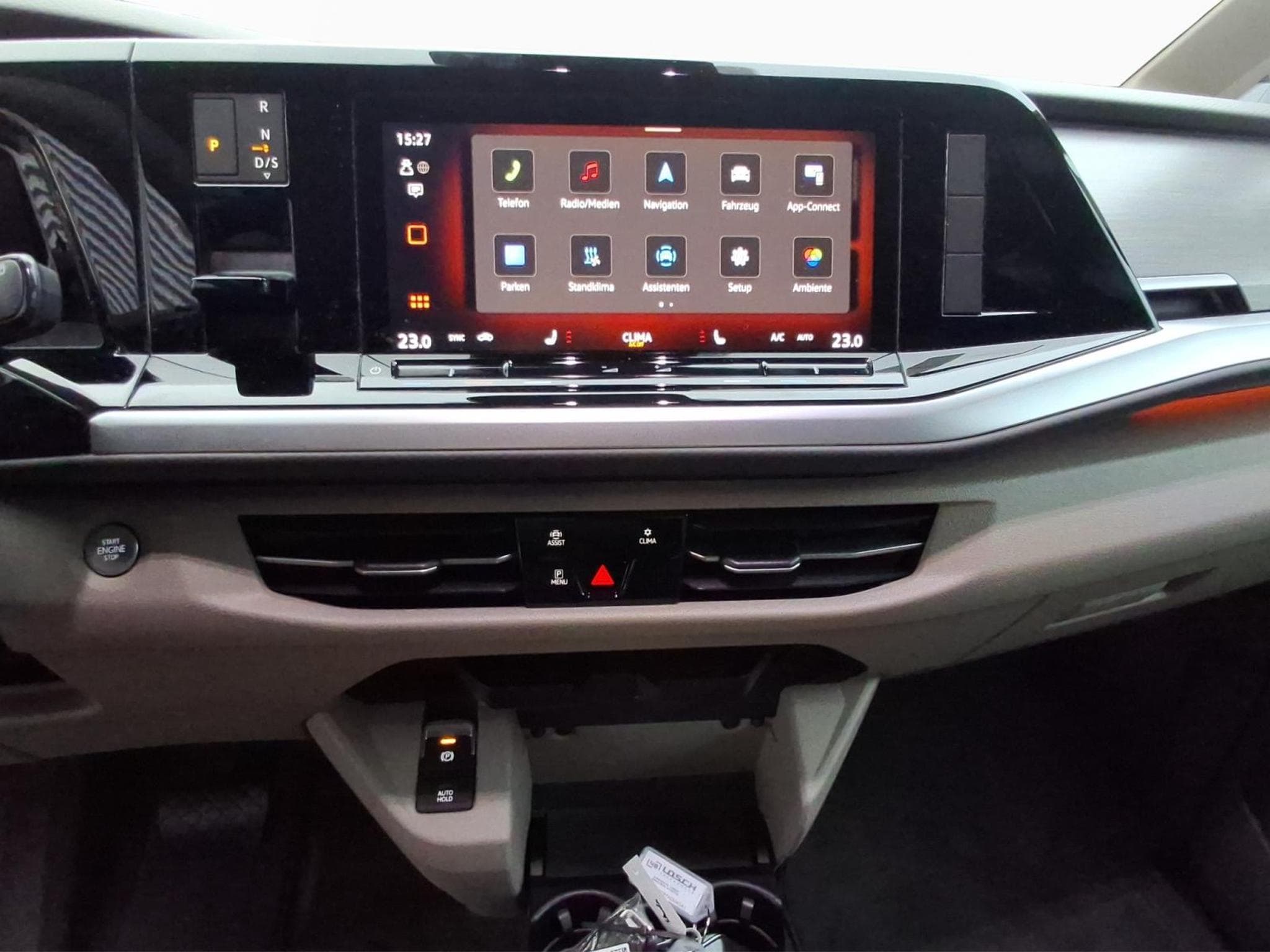 VW T7 Life (2025) - Foto 14