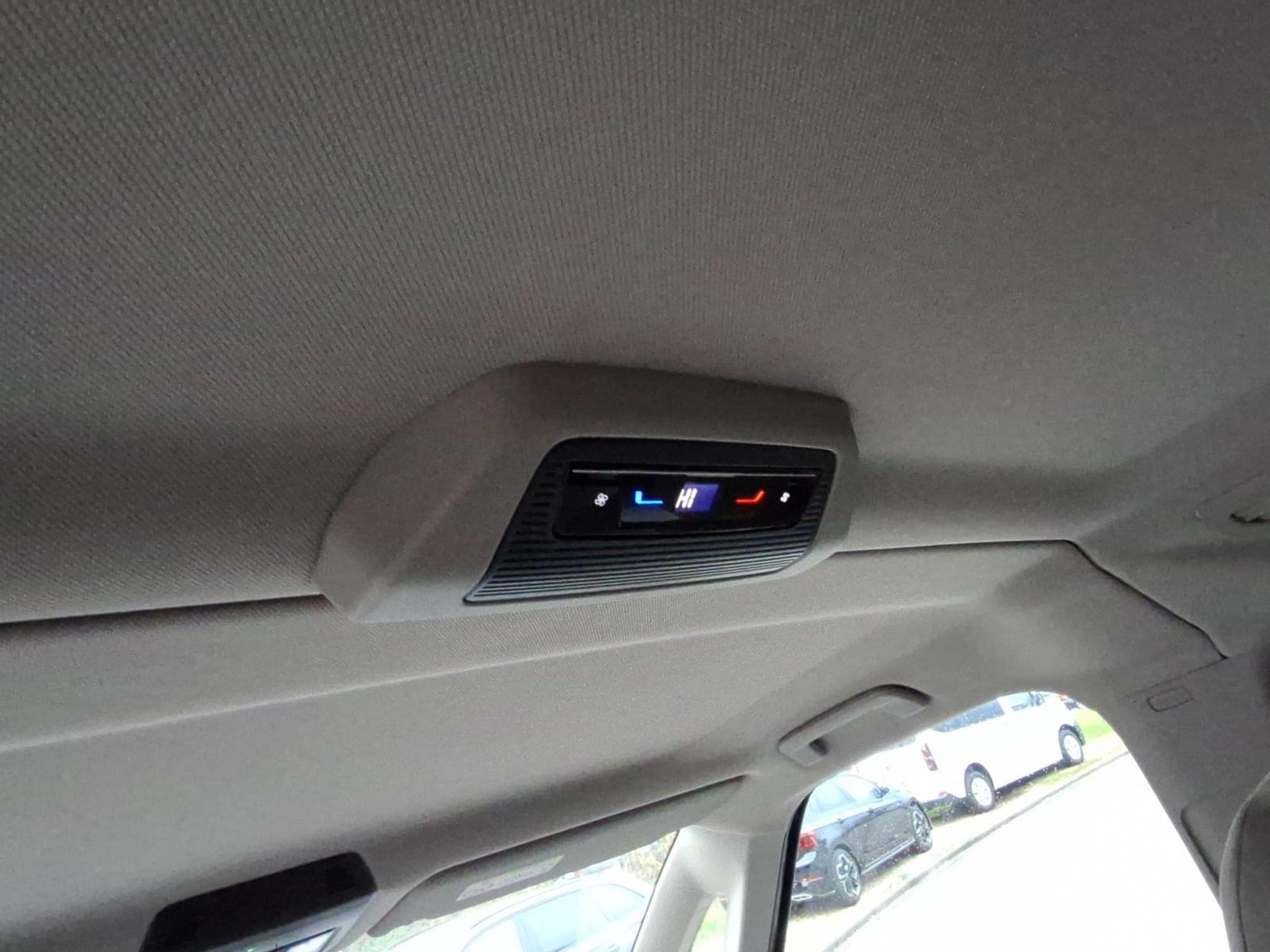 VW T7 Life (2025) - Foto 22