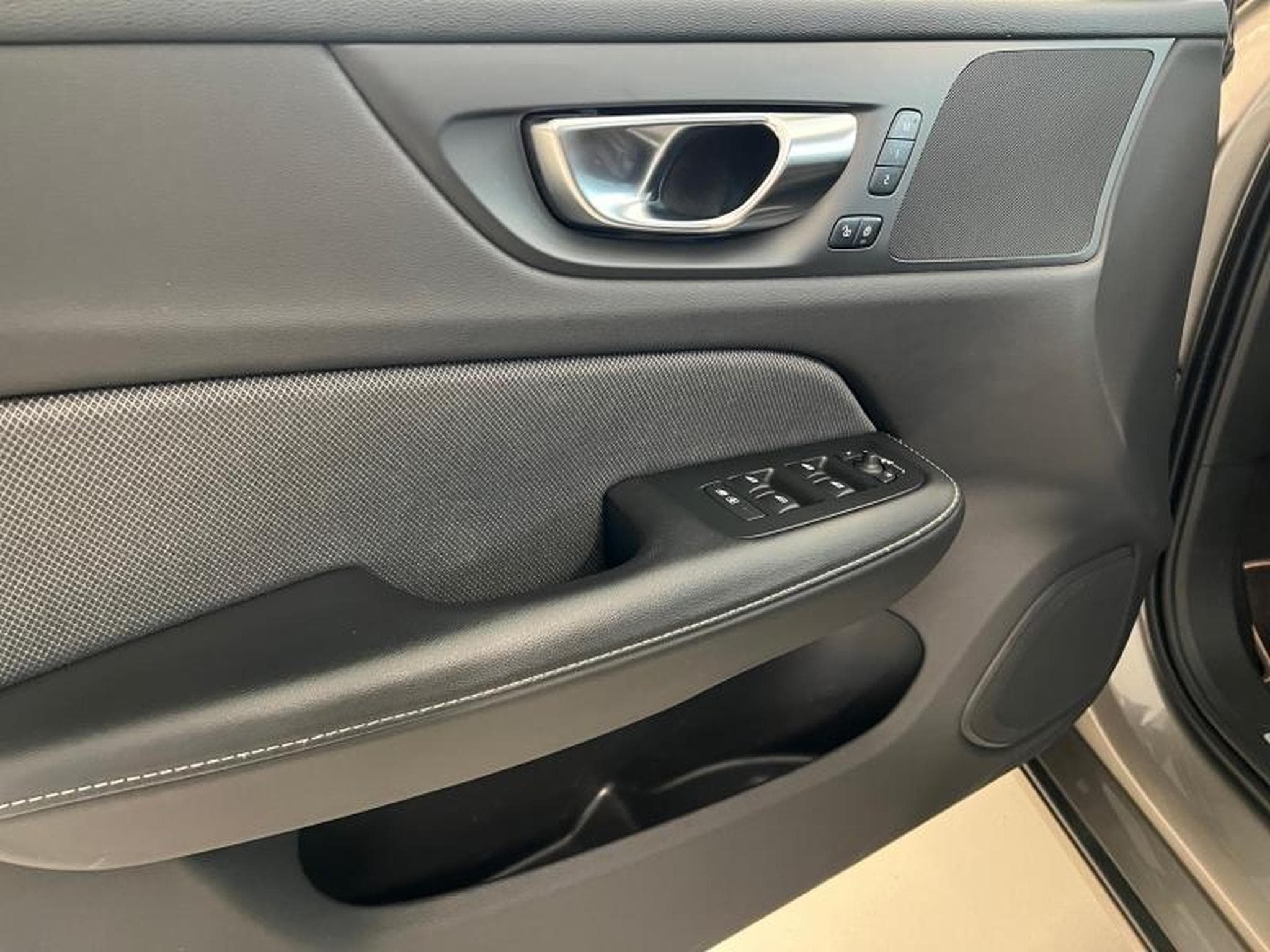 Volvo V60 R-Design (2021) - Foto 14