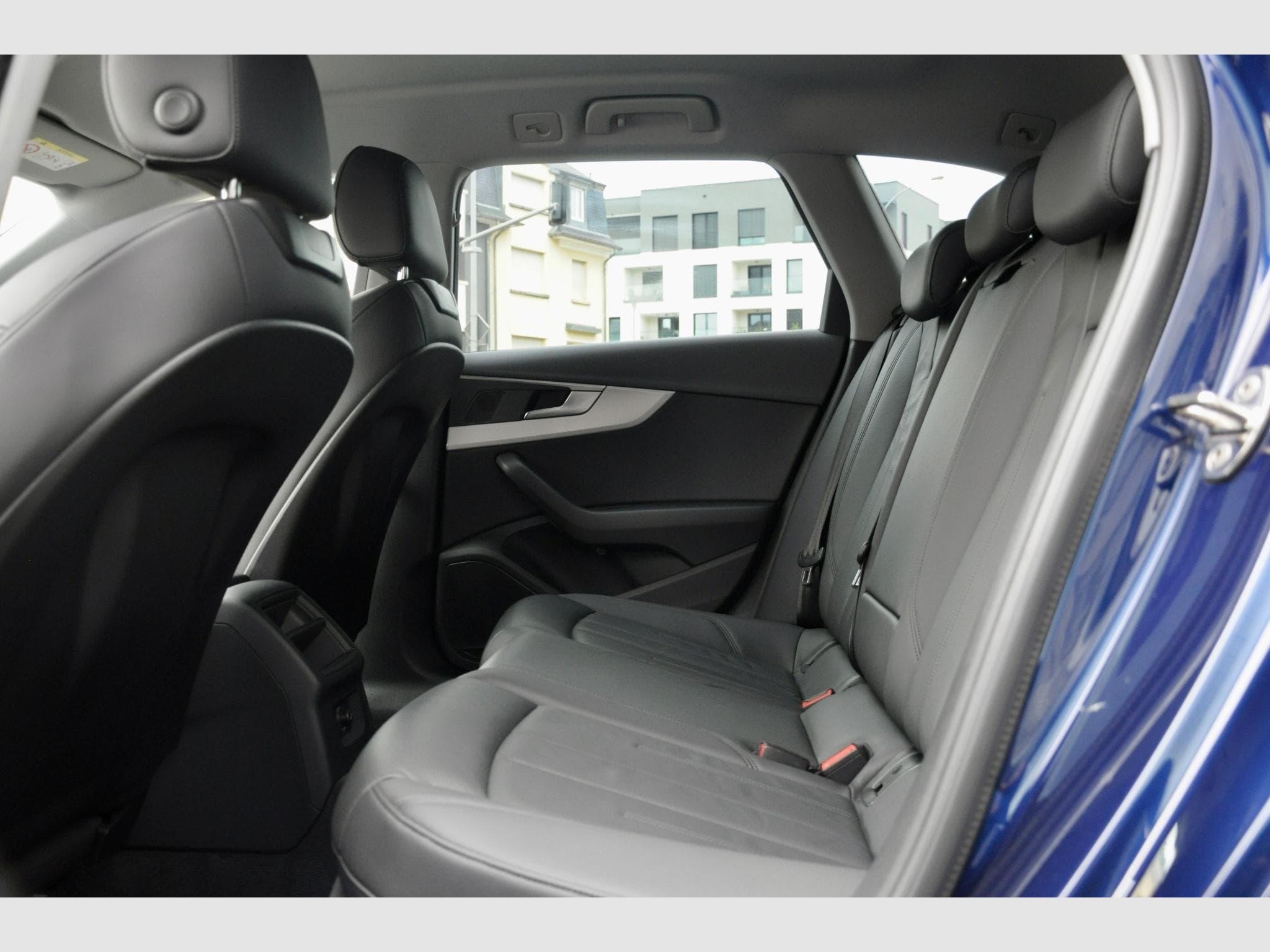 Audi A4 Avant 40 TFSI (2019) - Photo 14