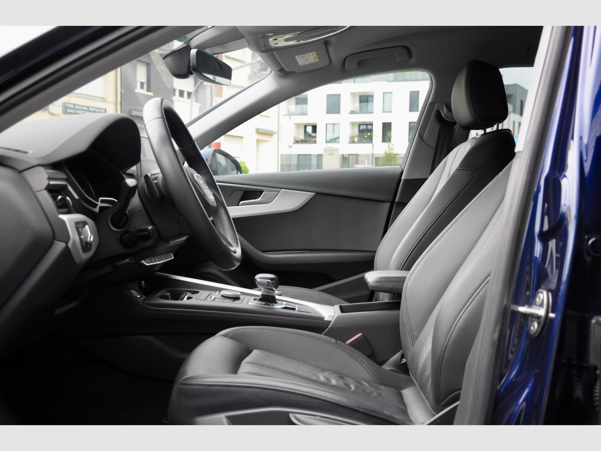 Audi A4 Avant 40 TFSI (2019) - Photo 12