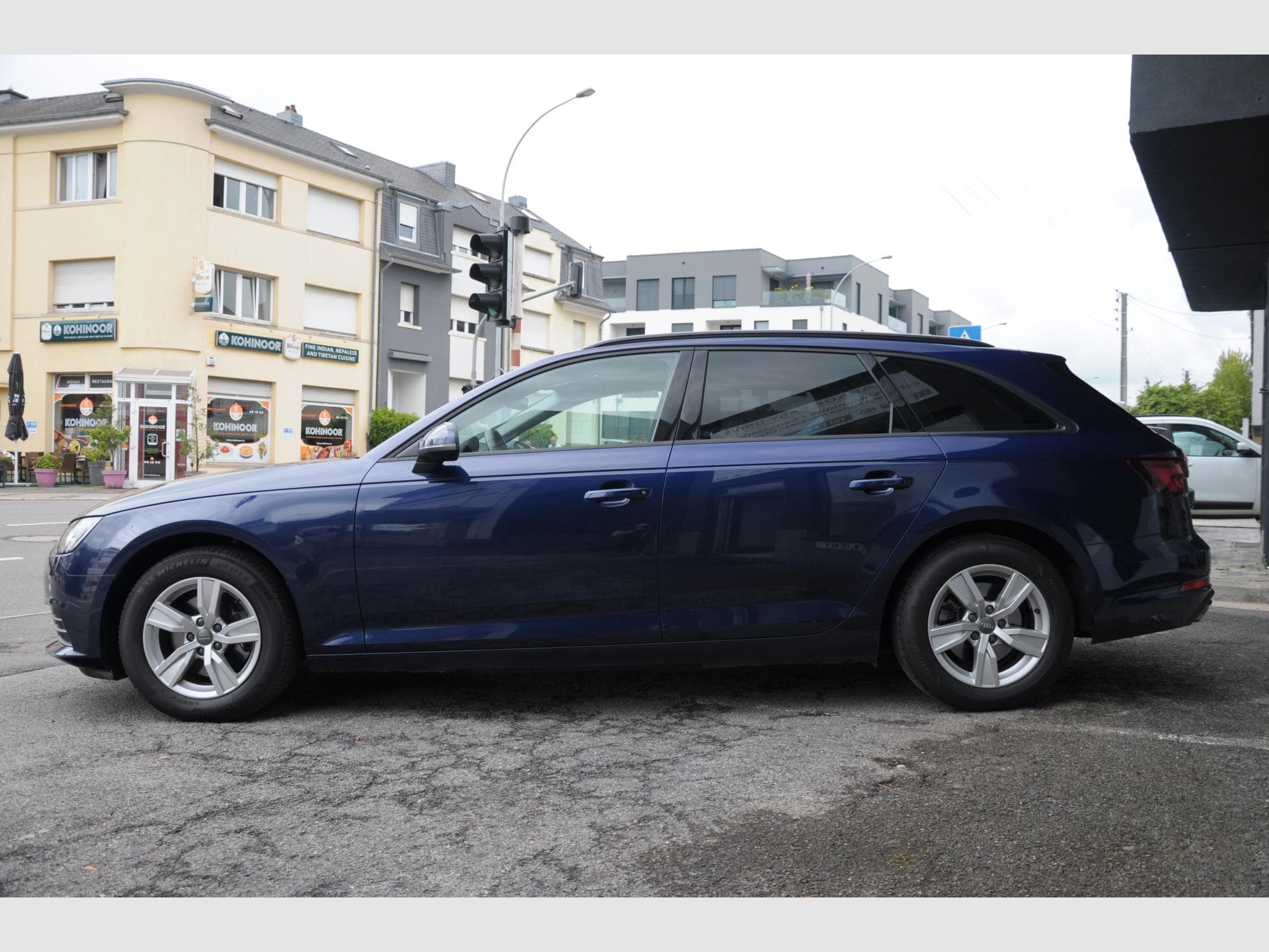 Audi A4 Avant 40 TFSI (2019) - Photo 6