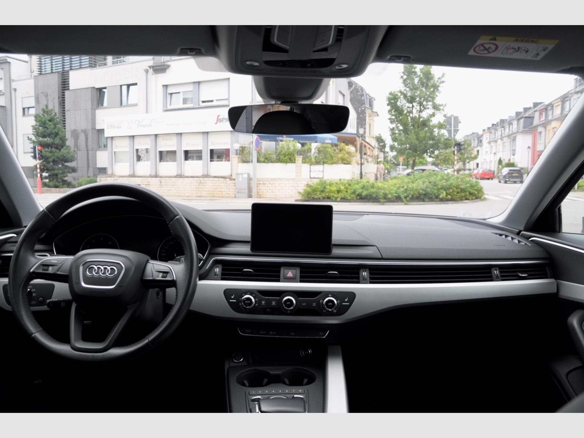 Audi A4 Avant 40 TFSI (2019) - Photo 11