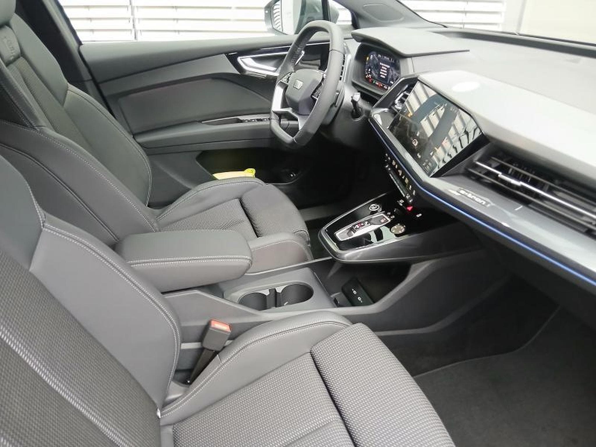 Audi Q4 e-tron Sportback 45 e-tron (2025) - Foto 10