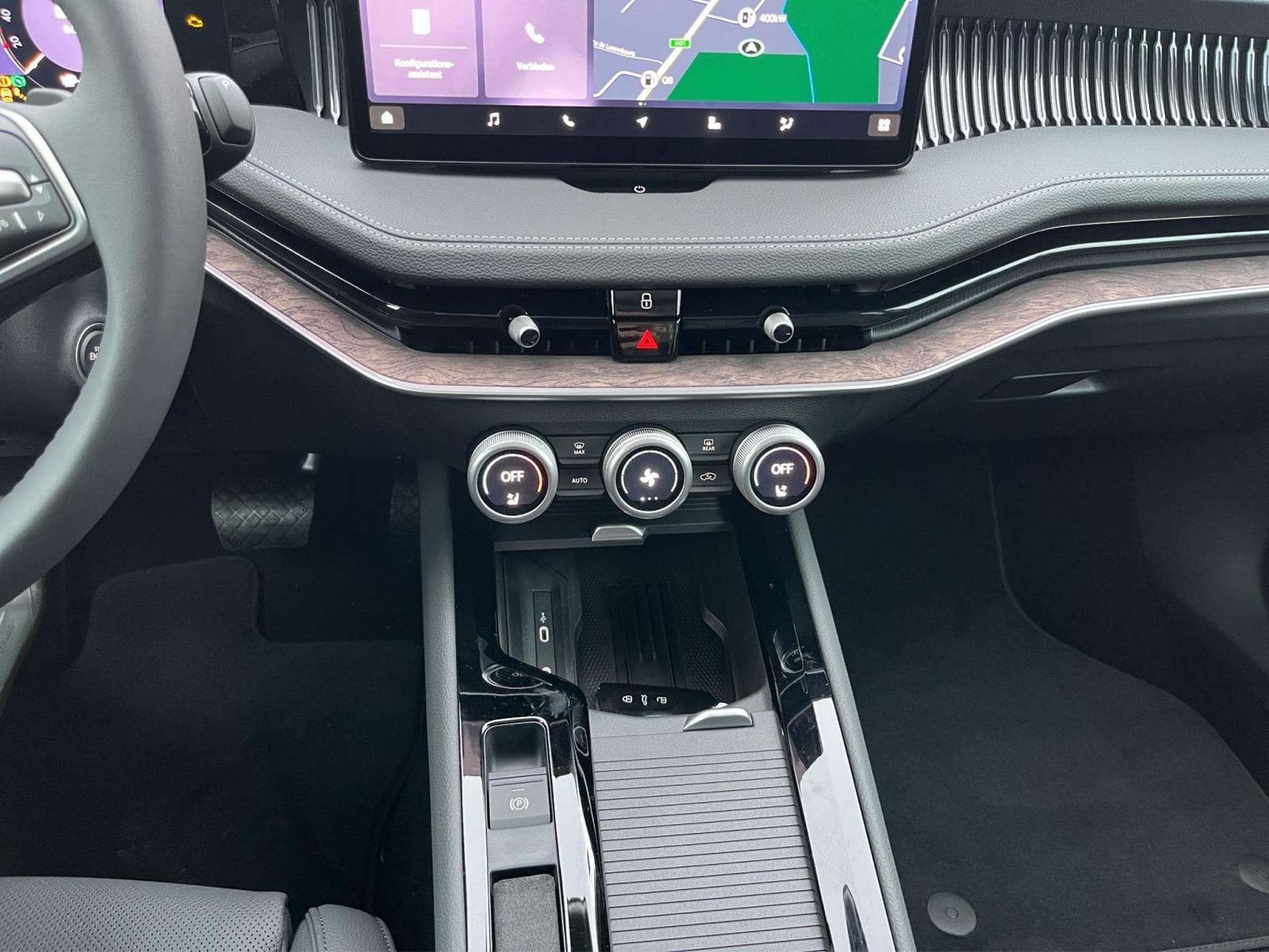 Skoda Superb L&K (2025) - Photo 9