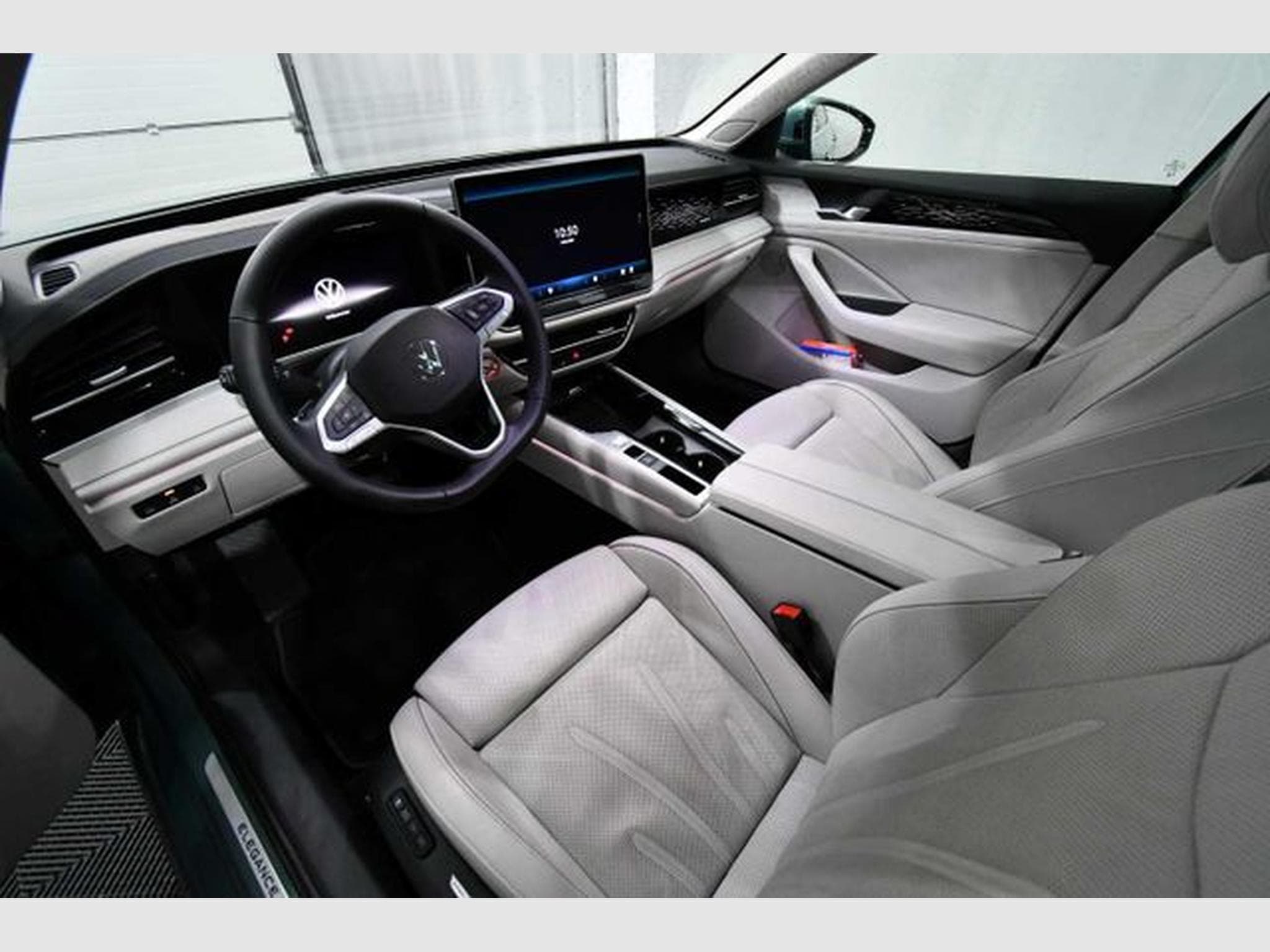 VW Passat Passat Variant 2.0 TDI SCR DSG Elegance - Std.-H (2024) - Foto 5