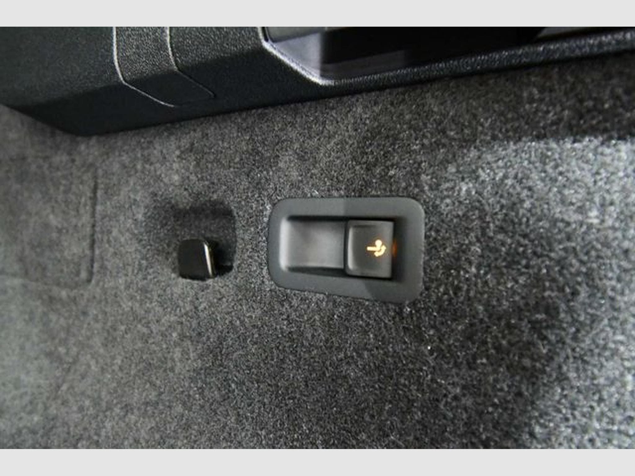 VW Tayron Tayron Diesel 2.0 TDI SCR 4MOTION DSG R-Line - 7 (2025) - Photo 10