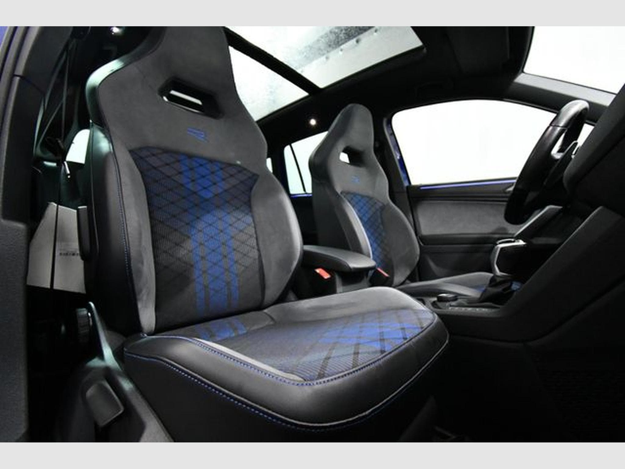 VW Tiguan Tiguan R 4Motion, 2-fach Pano., 20", DCC, R-View (2023) - Foto 7