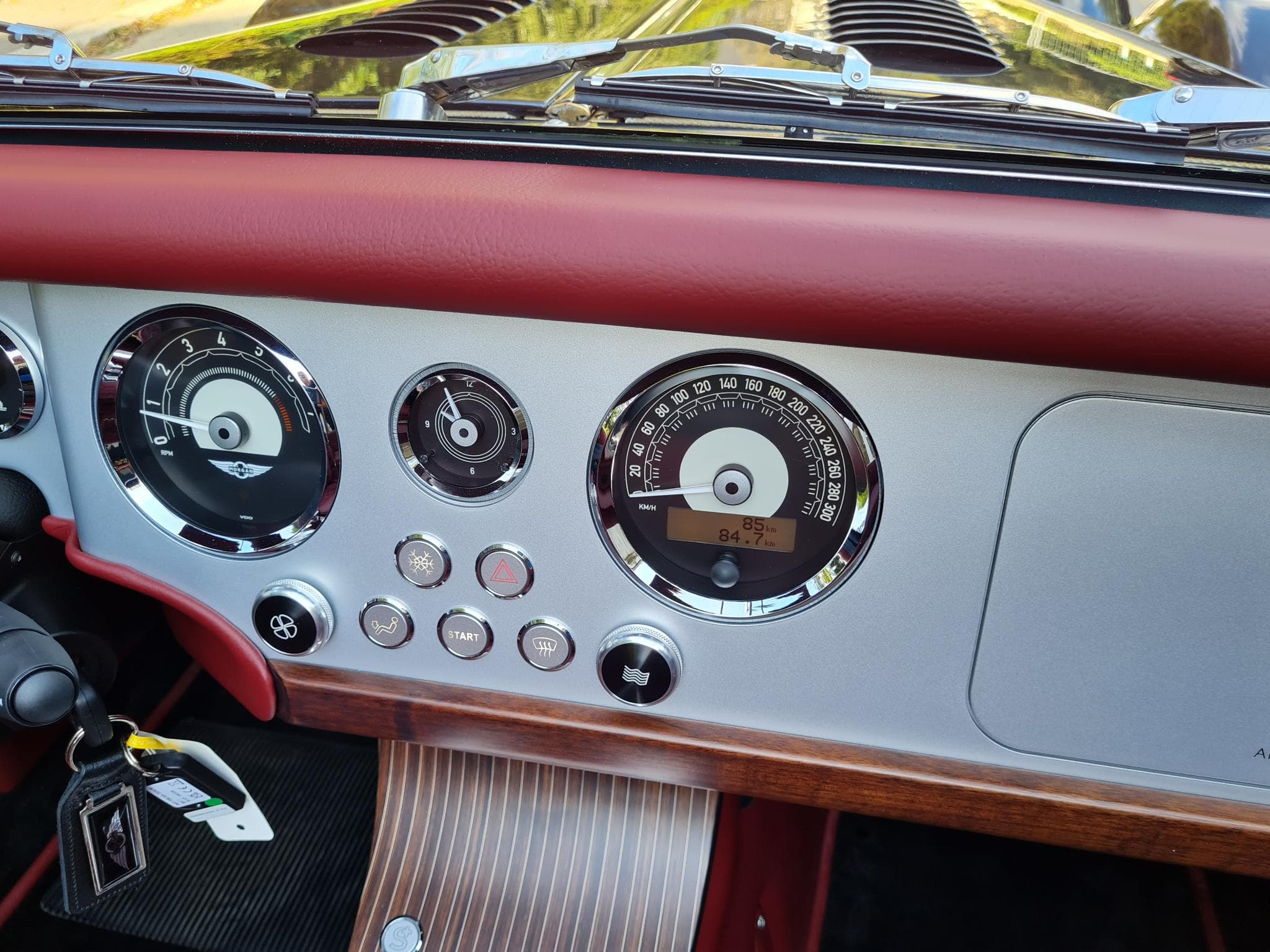 Morgan Plus 4 Plus Four Schaltgetriebe MY2025 (2024) - Foto 7