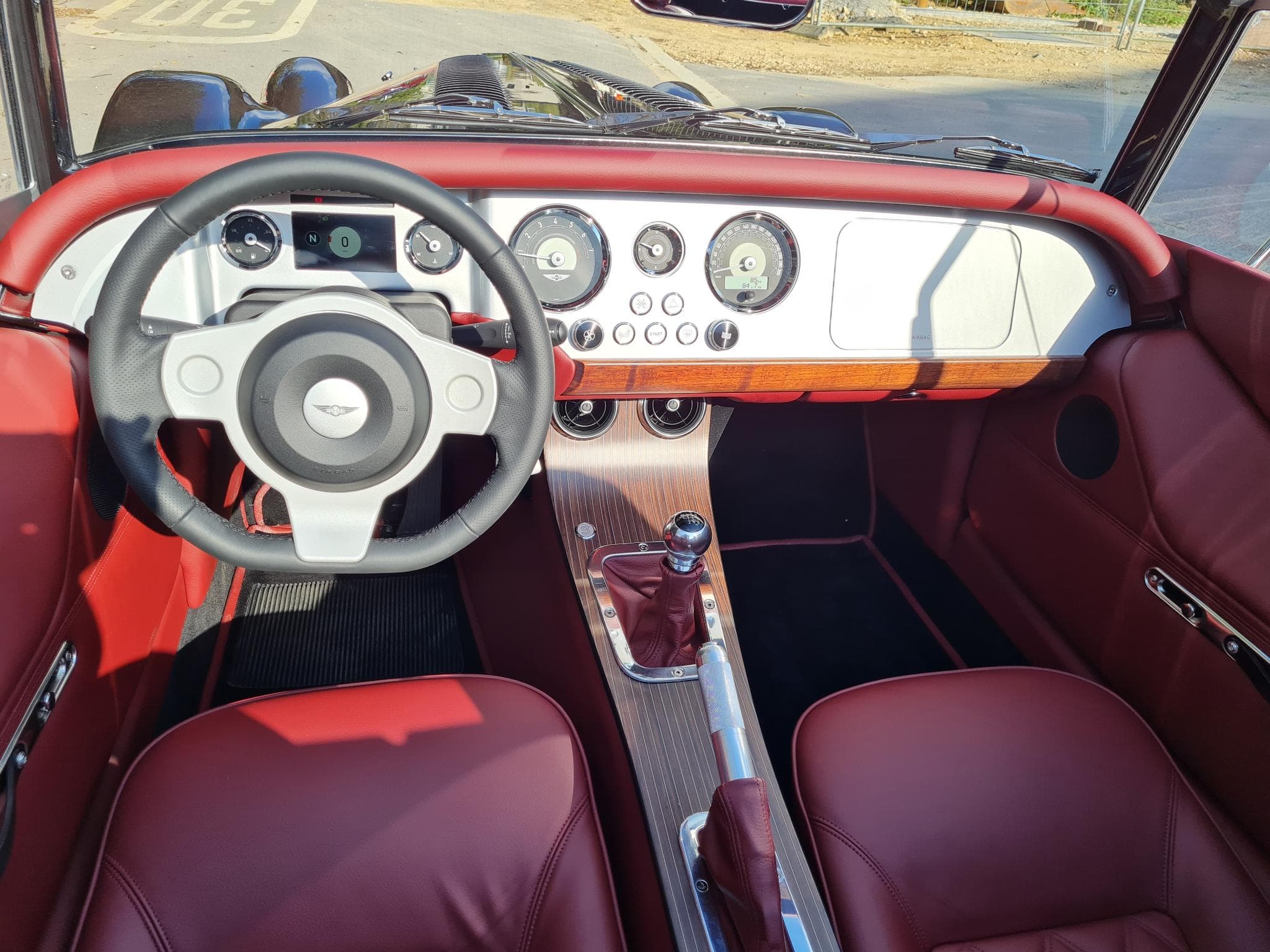 Morgan Plus 4 Plus Four Schaltgetriebe MY2025 (2024) - Foto 12