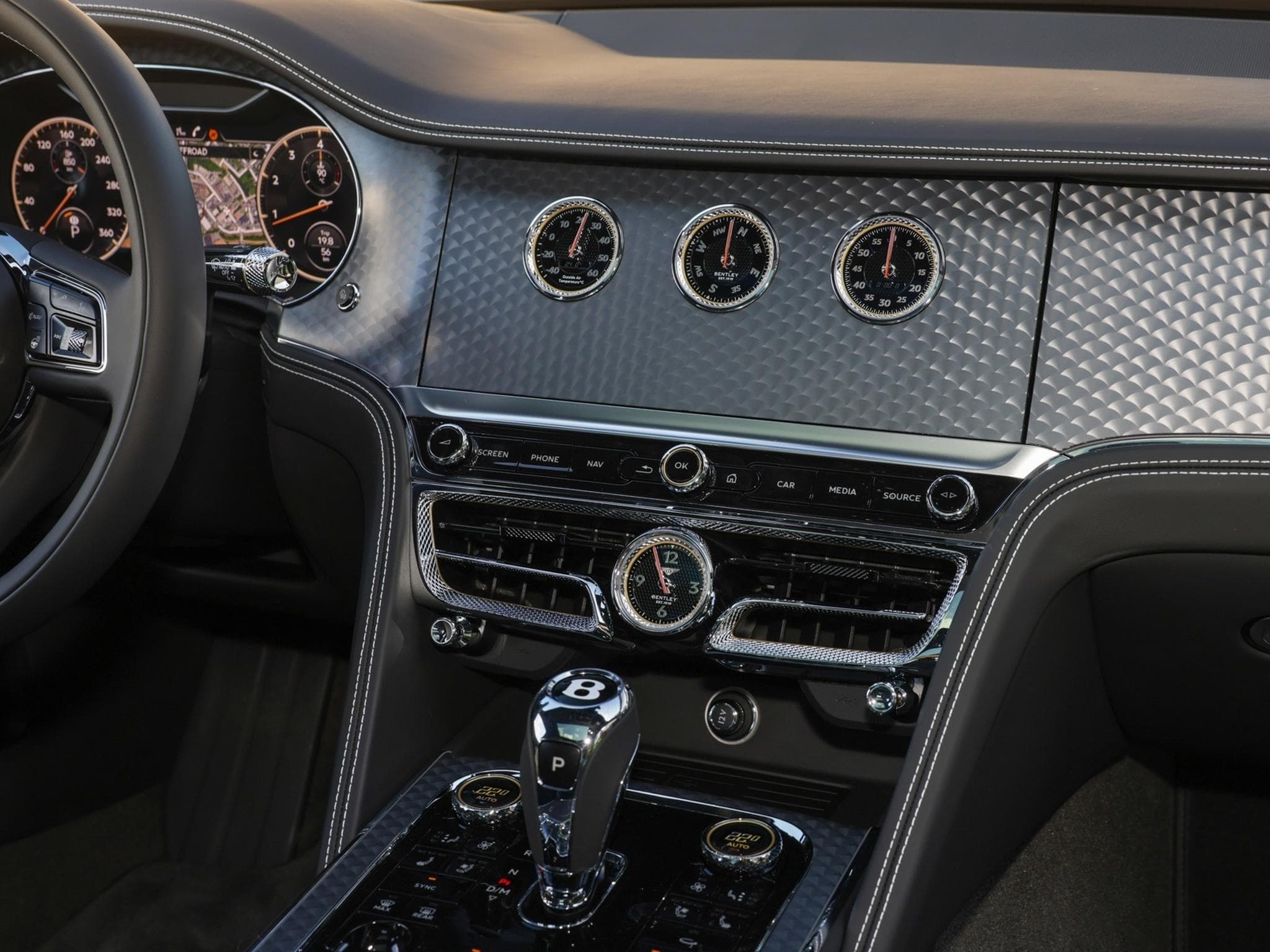 Bentley Flying Spur Azure V8 (2025) - Foto 10