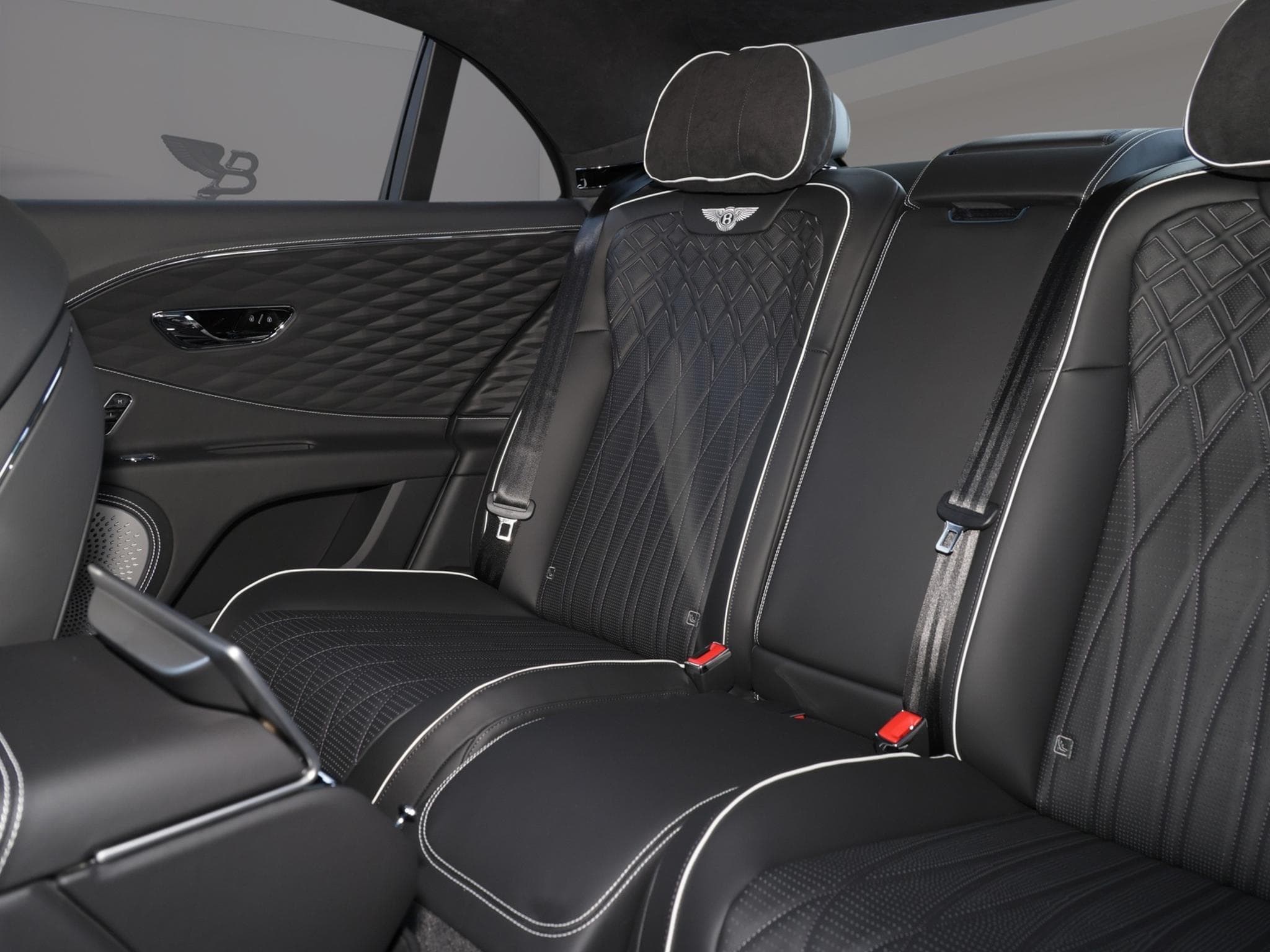 Bentley Flying Spur Azure V8 (2025) - Foto 7