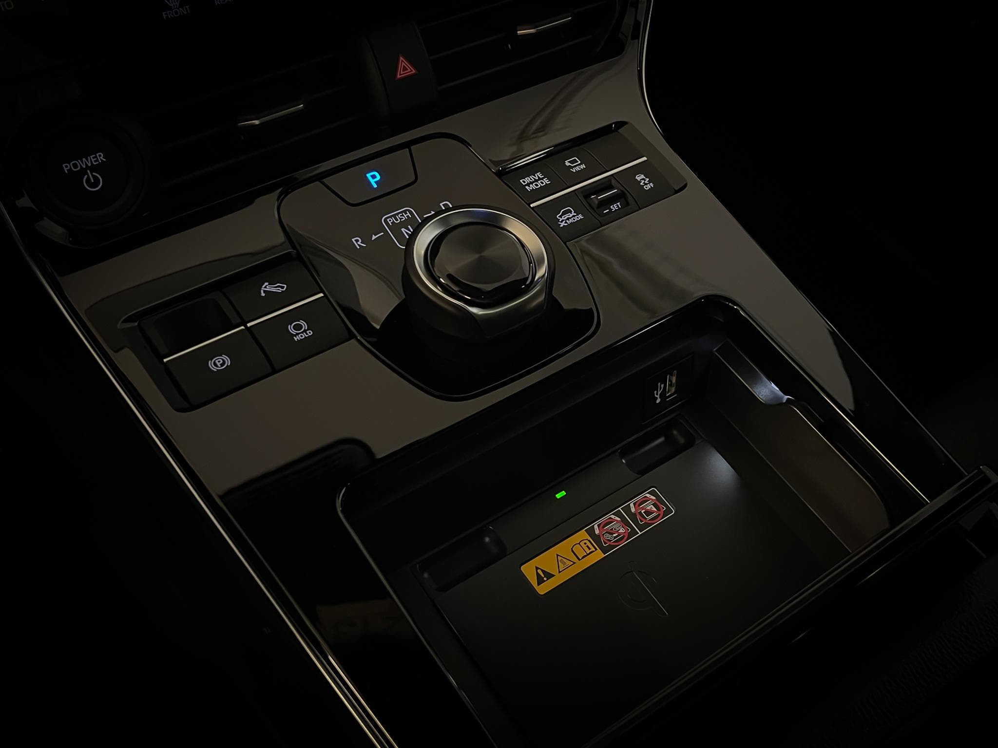 Subaru Solterra EV Sky Package 2 Tone (2024) - Photo 12