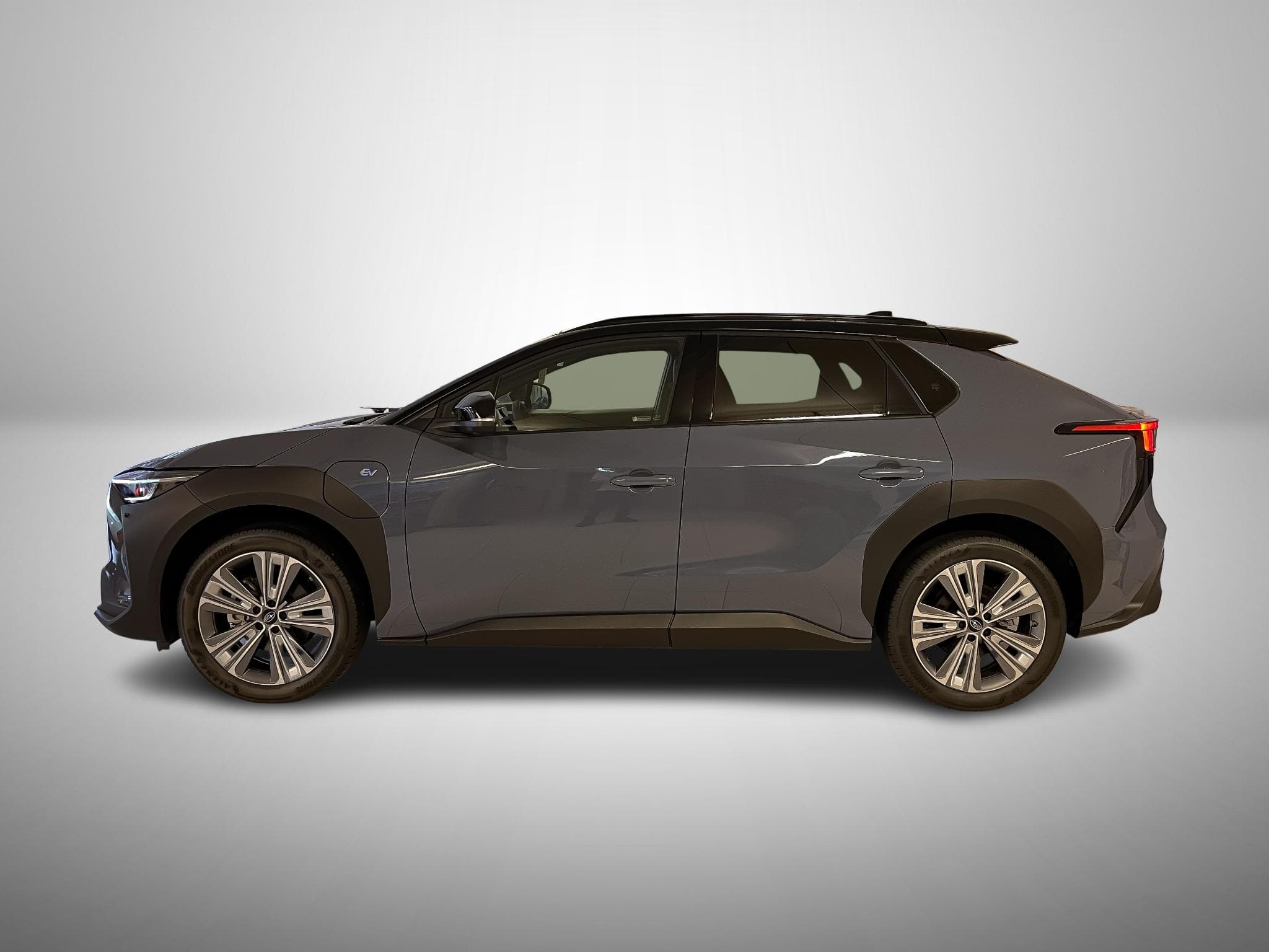 Subaru Solterra EV Sky Package 2 Tone (2024) - Photo 2
