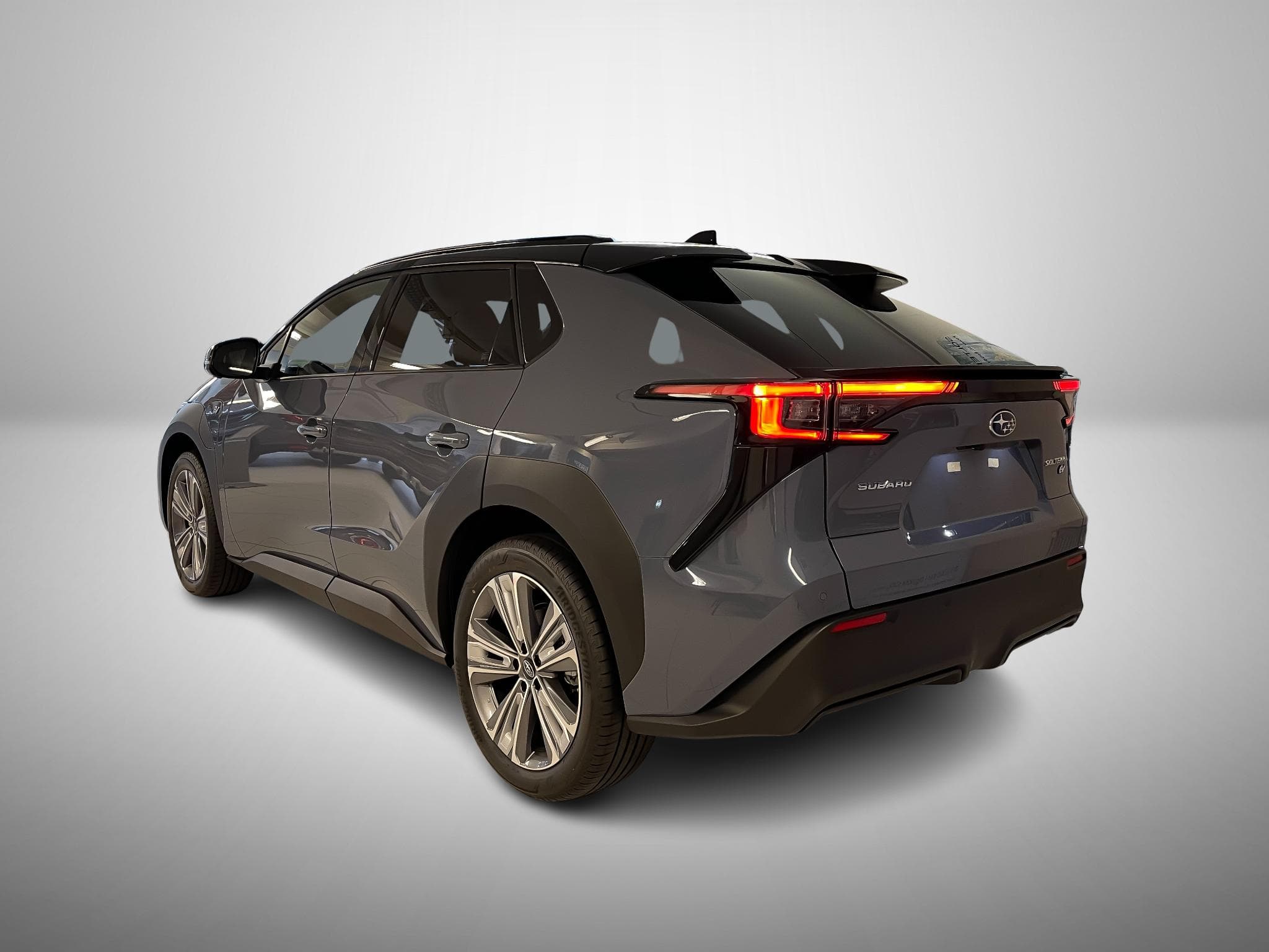 Subaru Solterra EV Sky Package 2 Tone (2024) - Photo 3