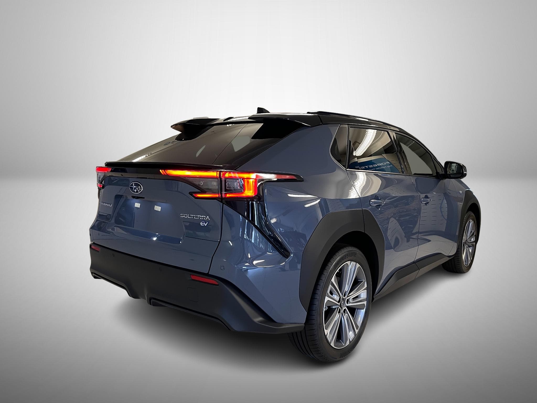 Subaru Solterra EV Sky Package 2 Tone (2024) - Photo 4