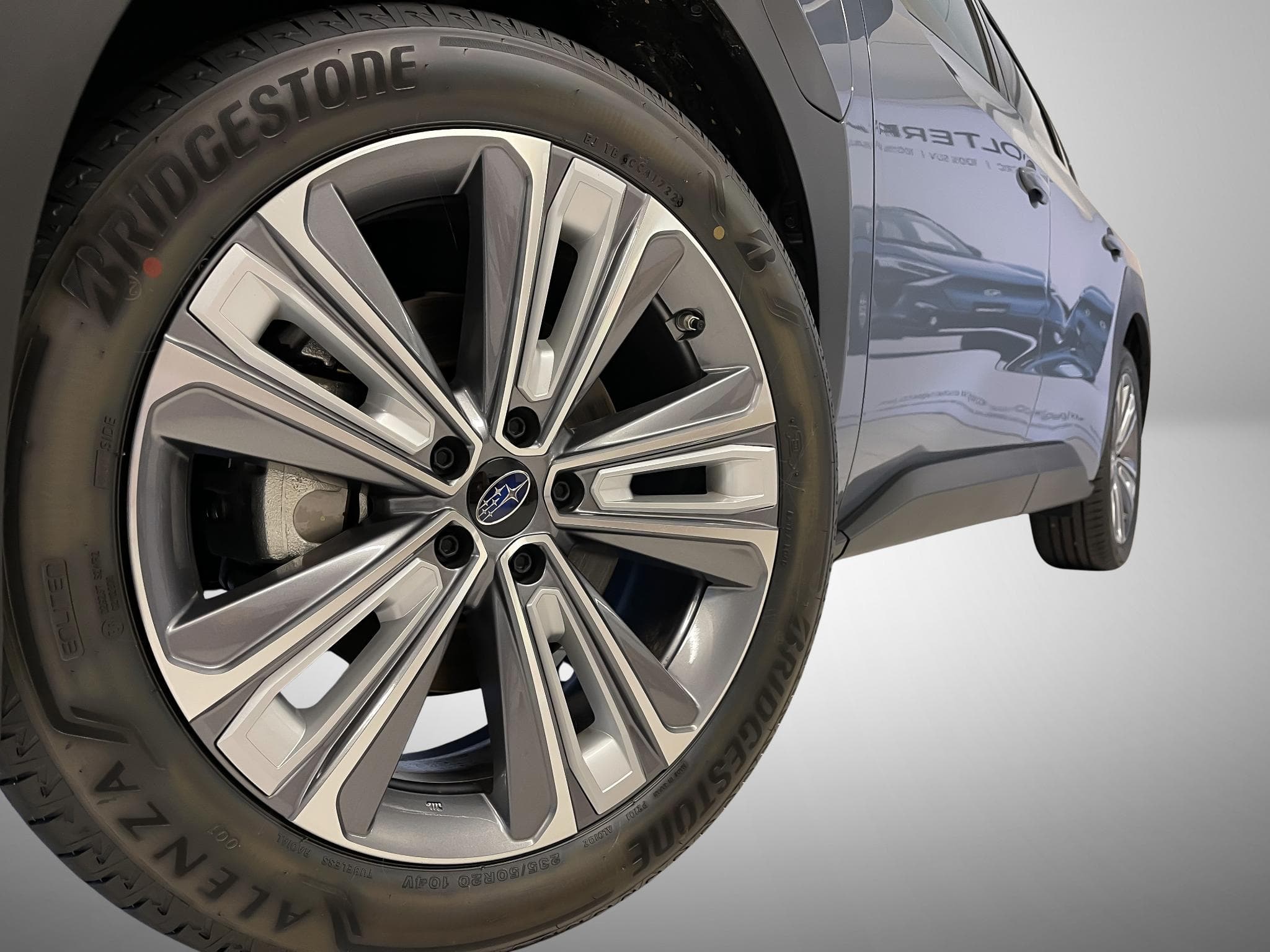 Subaru Solterra EV Sky Package 2 Tone (2024) - Photo 6