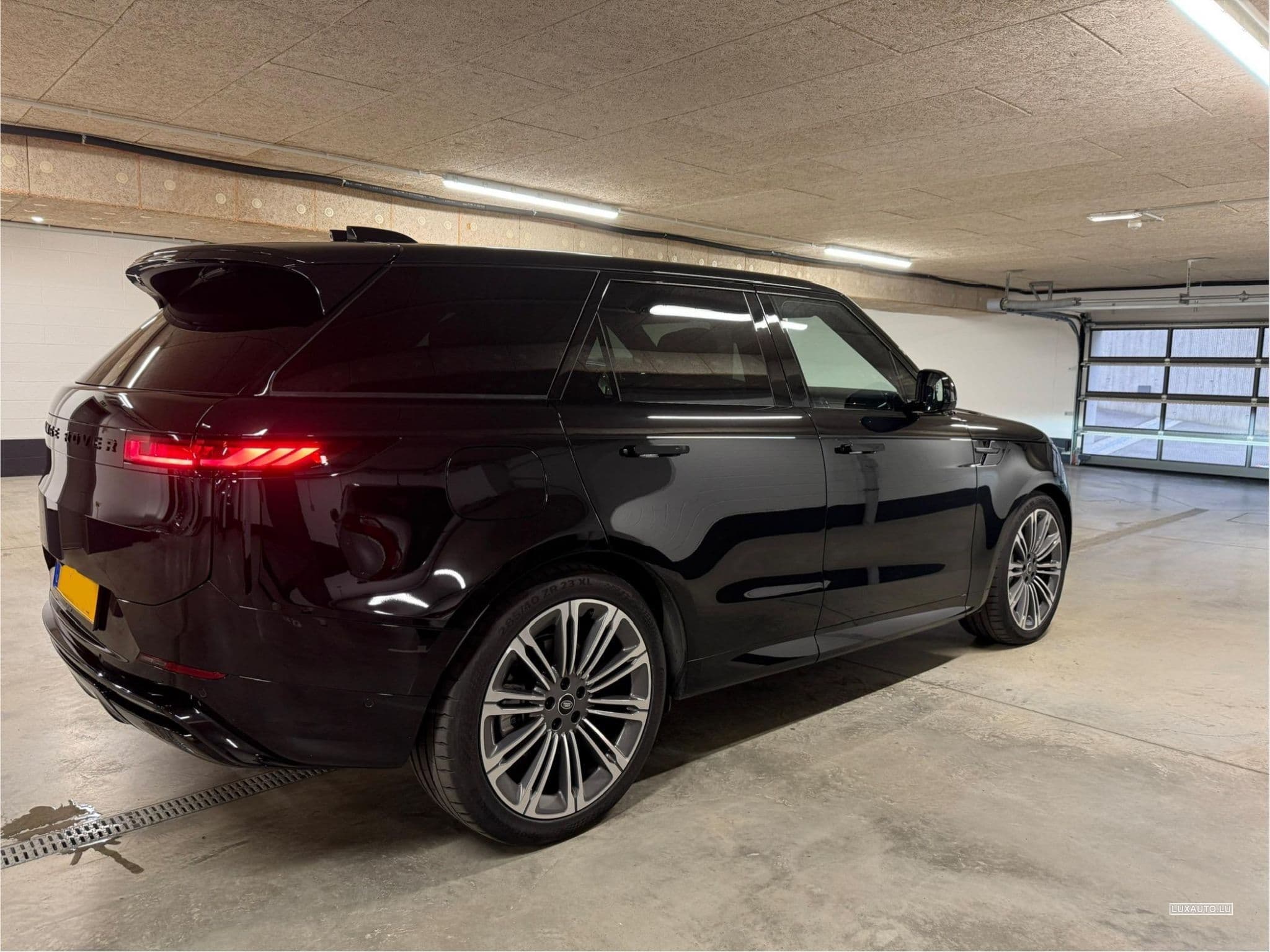 Land-Rover Range Rover Sport 300D Dynamic HSE Edition Santorini Black (2025) - Foto 3