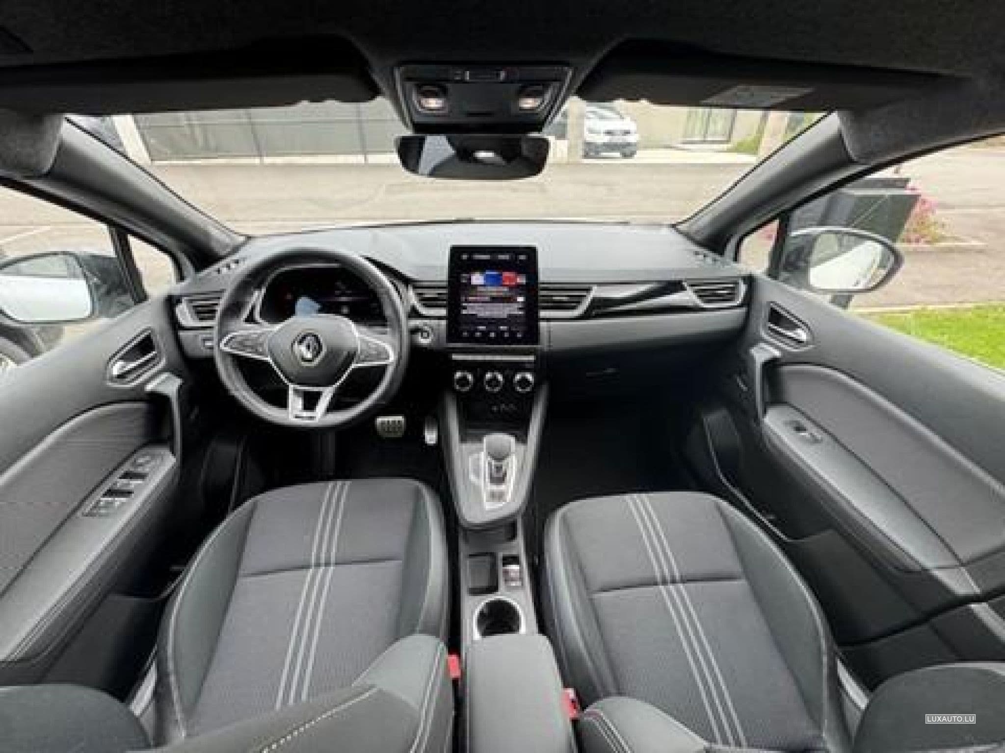 Renault Captur RENAULT CAPTUR II 1.6 E-TECH FULL HYBRID 145 ENGINEERED Cara (2024) - Photo 2