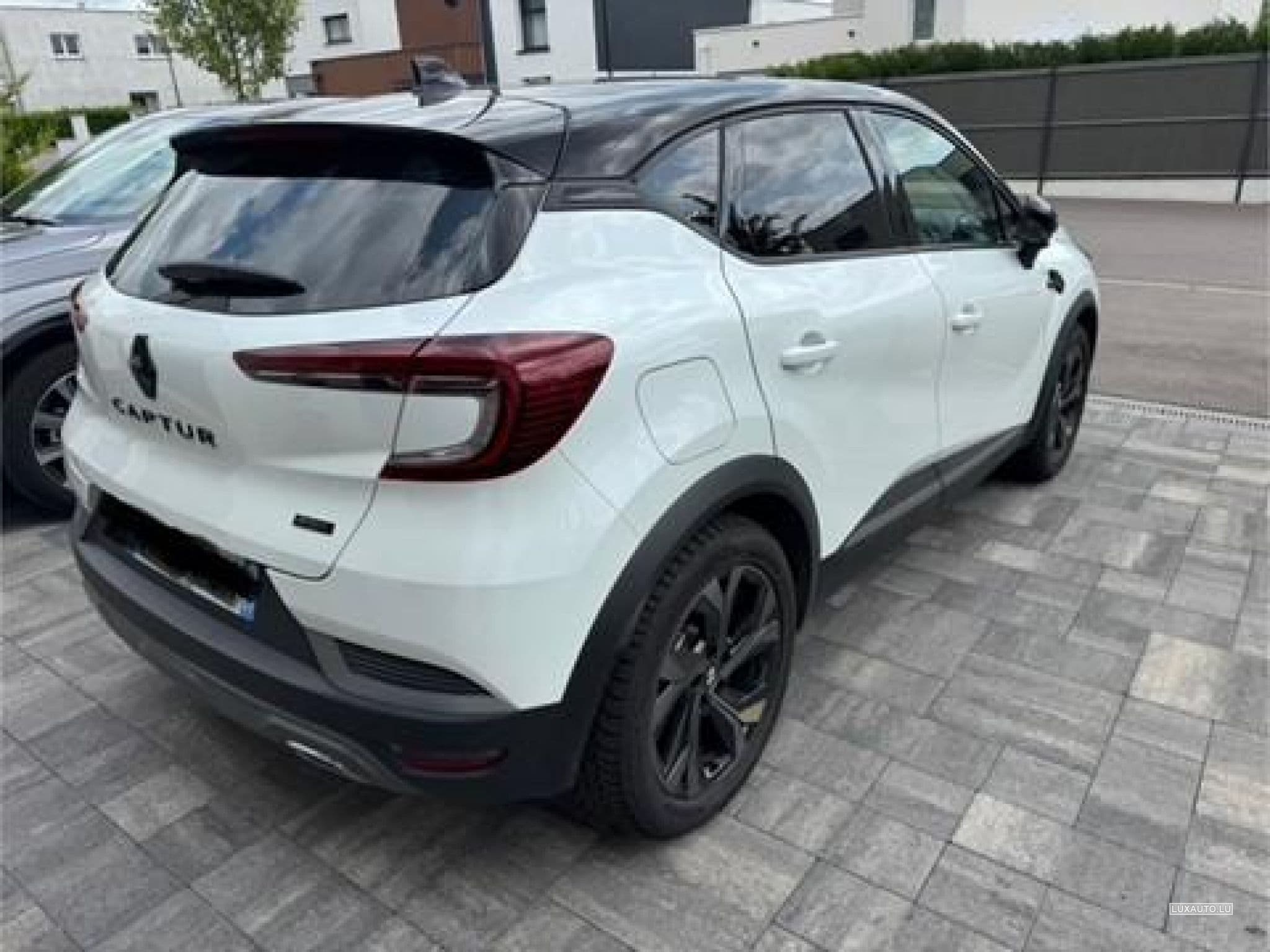 Renault Captur RENAULT CAPTUR II 1.6 E-TECH FULL HYBRID 145 ENGINEERED Cara (2024) - Photo 3